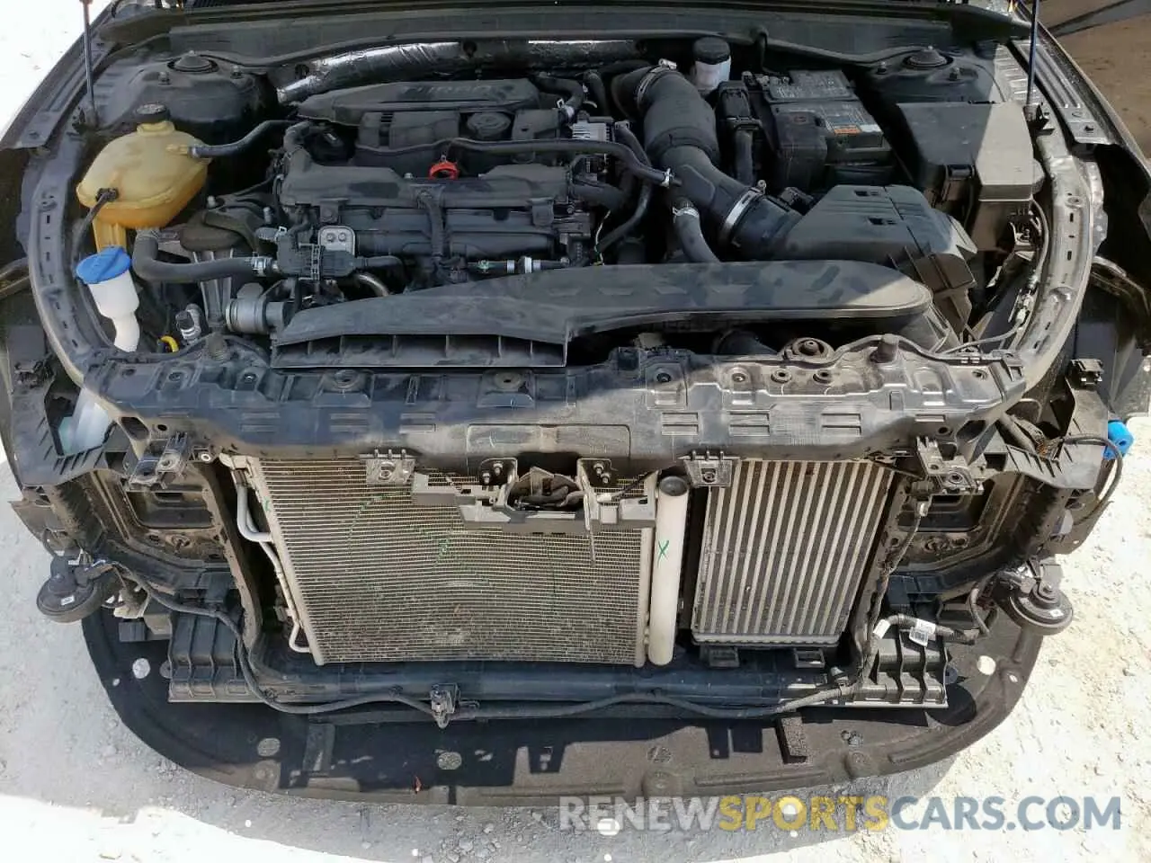 11 Photograph of a damaged car 5XXG14J27NG110844 KIA K5 2022