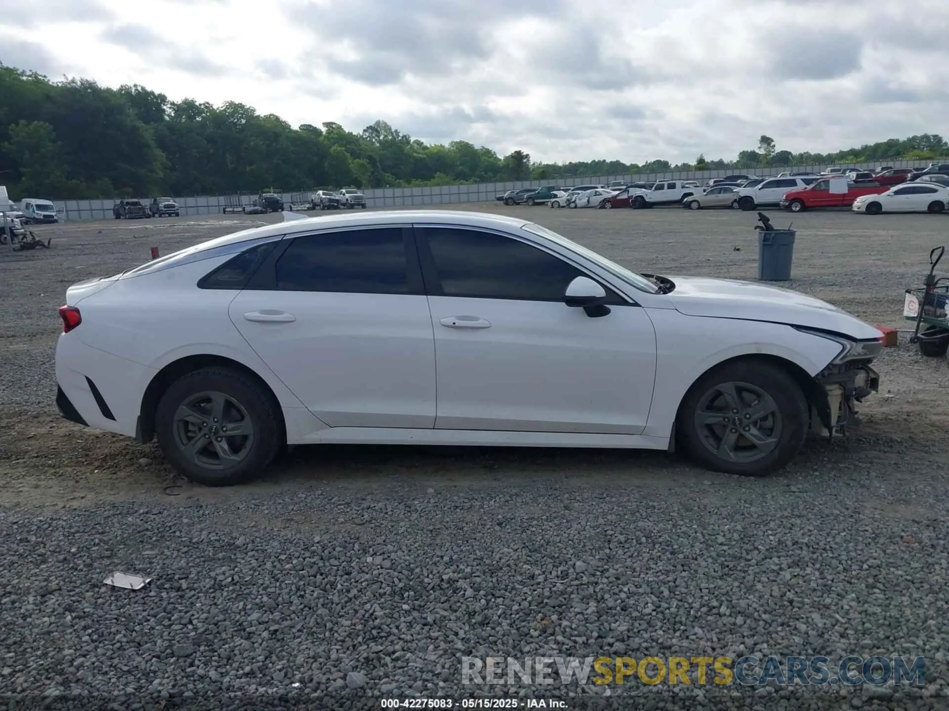 13 Photograph of a damaged car 5XXG14J27NG164807 KIA K5 2022