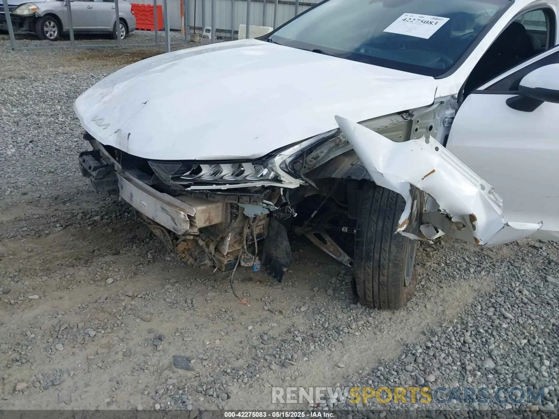 6 Photograph of a damaged car 5XXG14J27NG164807 KIA K5 2022