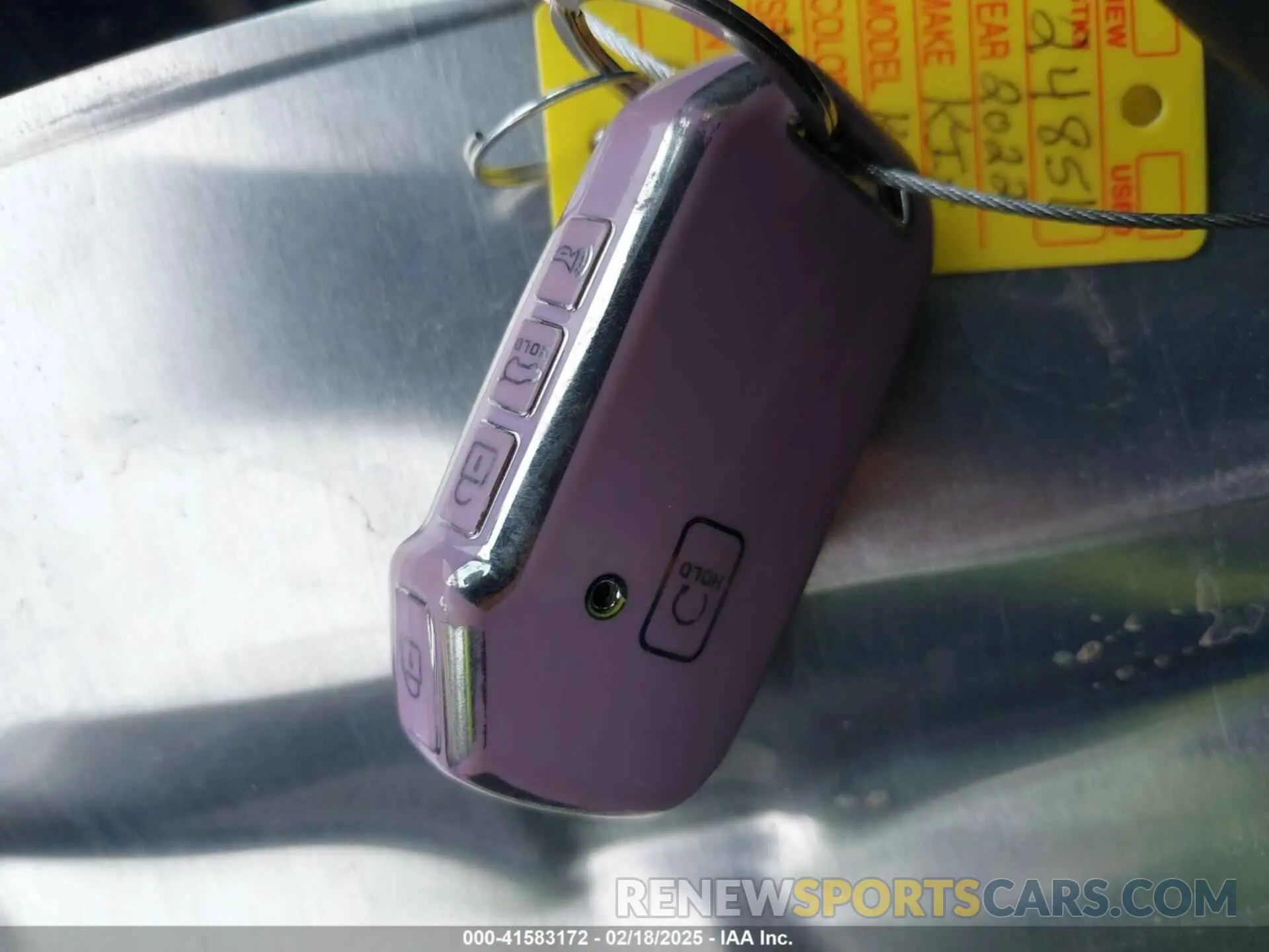 11 Photograph of a damaged car 5XXG14J28NG149412 KIA K5 2022