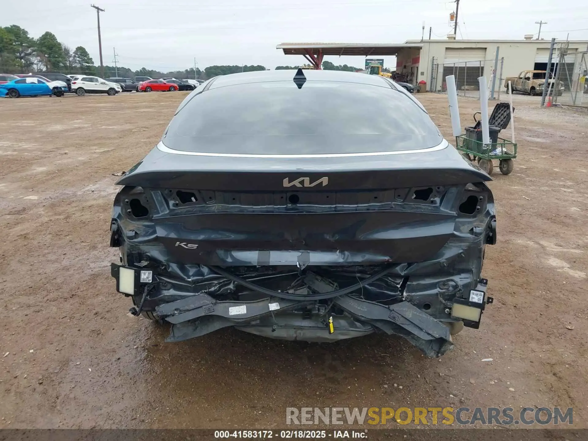 17 Photograph of a damaged car 5XXG14J28NG149412 KIA K5 2022