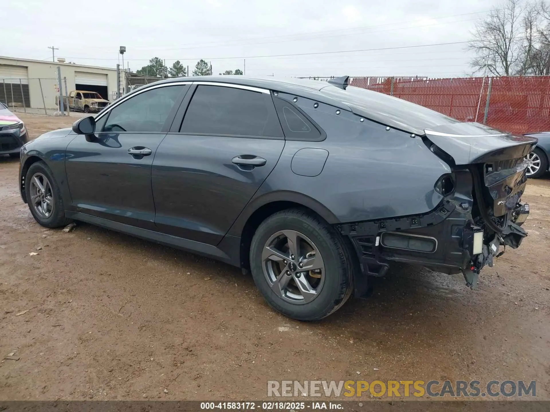 3 Photograph of a damaged car 5XXG14J28NG149412 KIA K5 2022