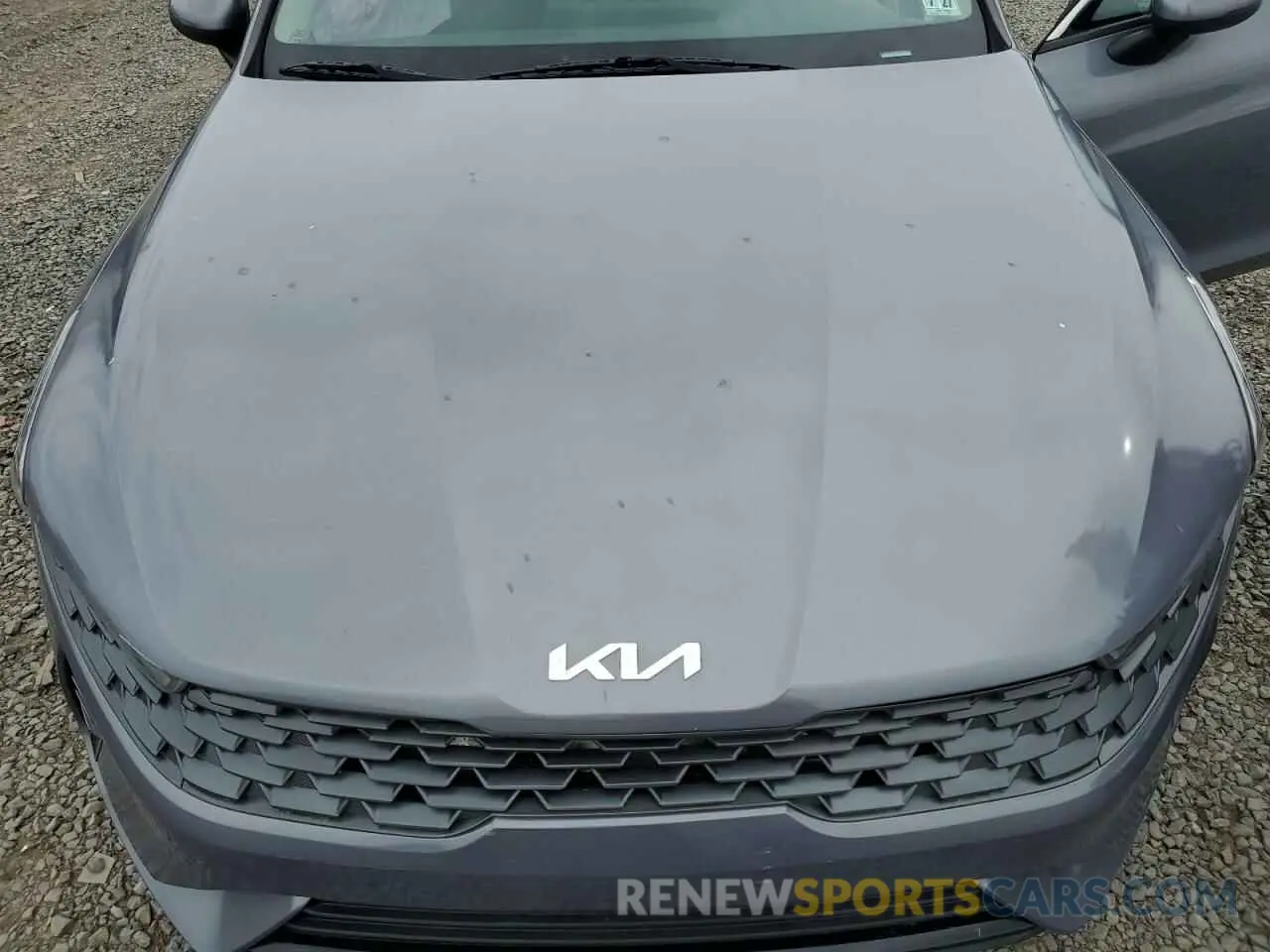 13 Photograph of a damaged car 5XXG14J29NG100350 KIA K5 2022