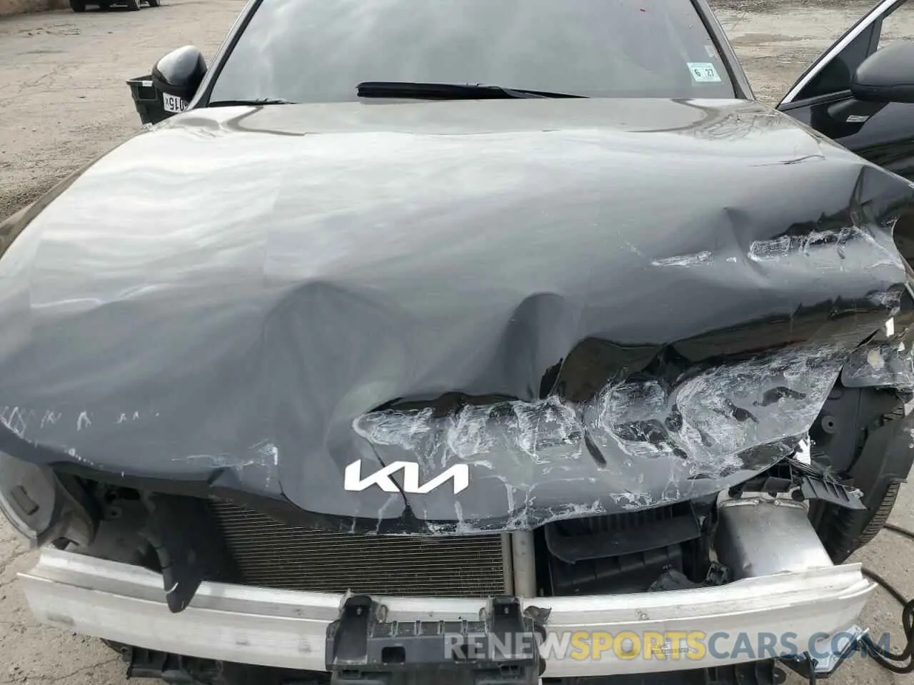 12 Photograph of a damaged car 5XXG14J29NG160628 KIA K5 2022