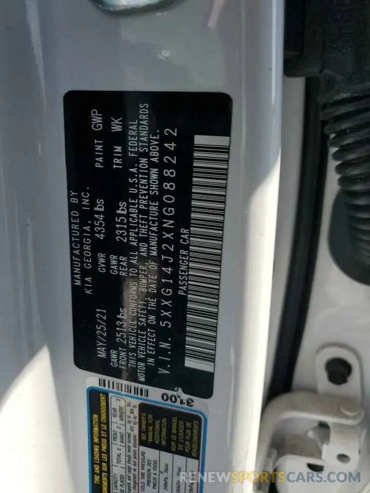 13 Photograph of a damaged car 5XXG14J2XNG088242 KIA K5 2022
