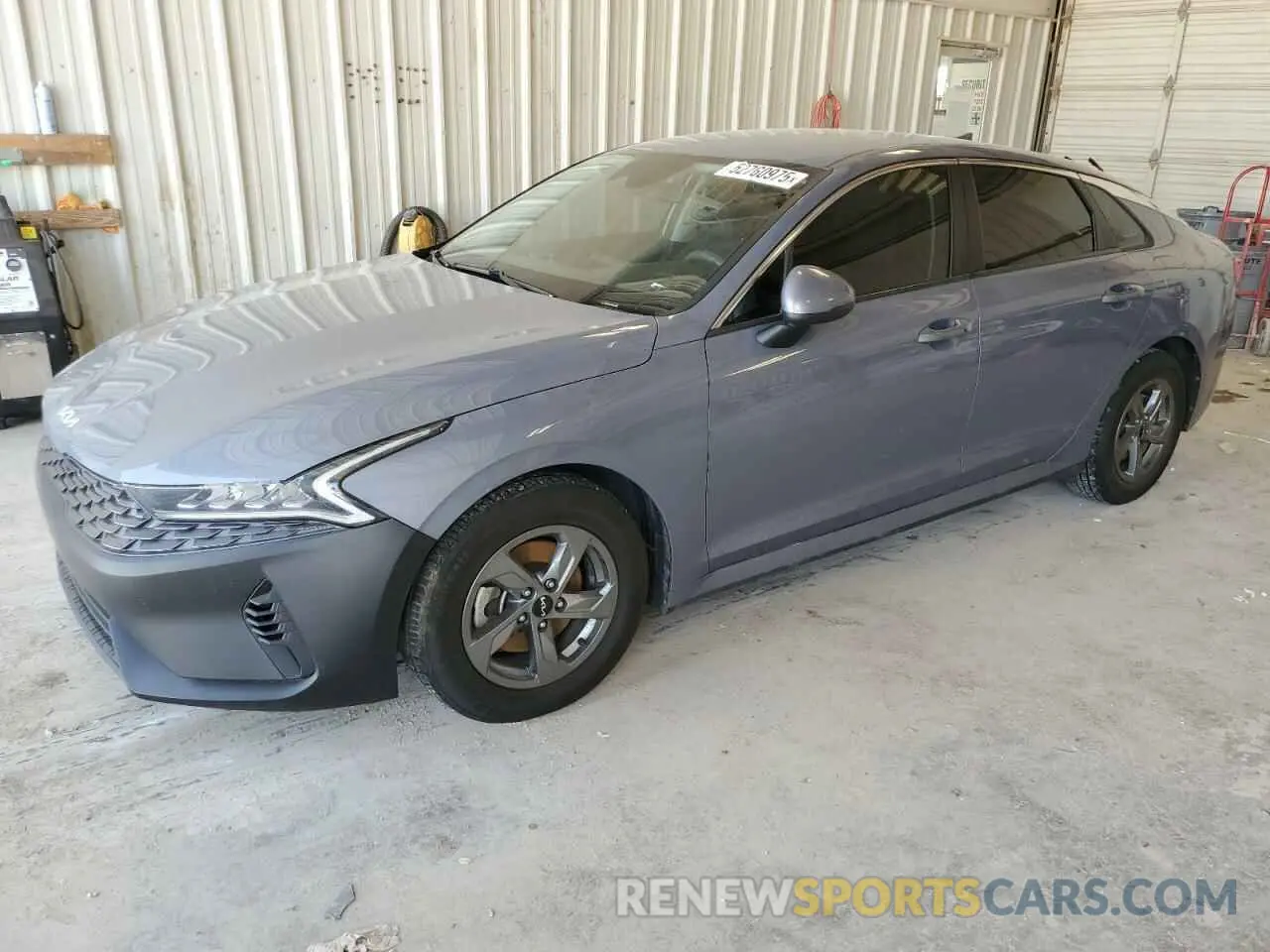 1 Photograph of a damaged car 5XXG14J2XNG131820 KIA K5 2022