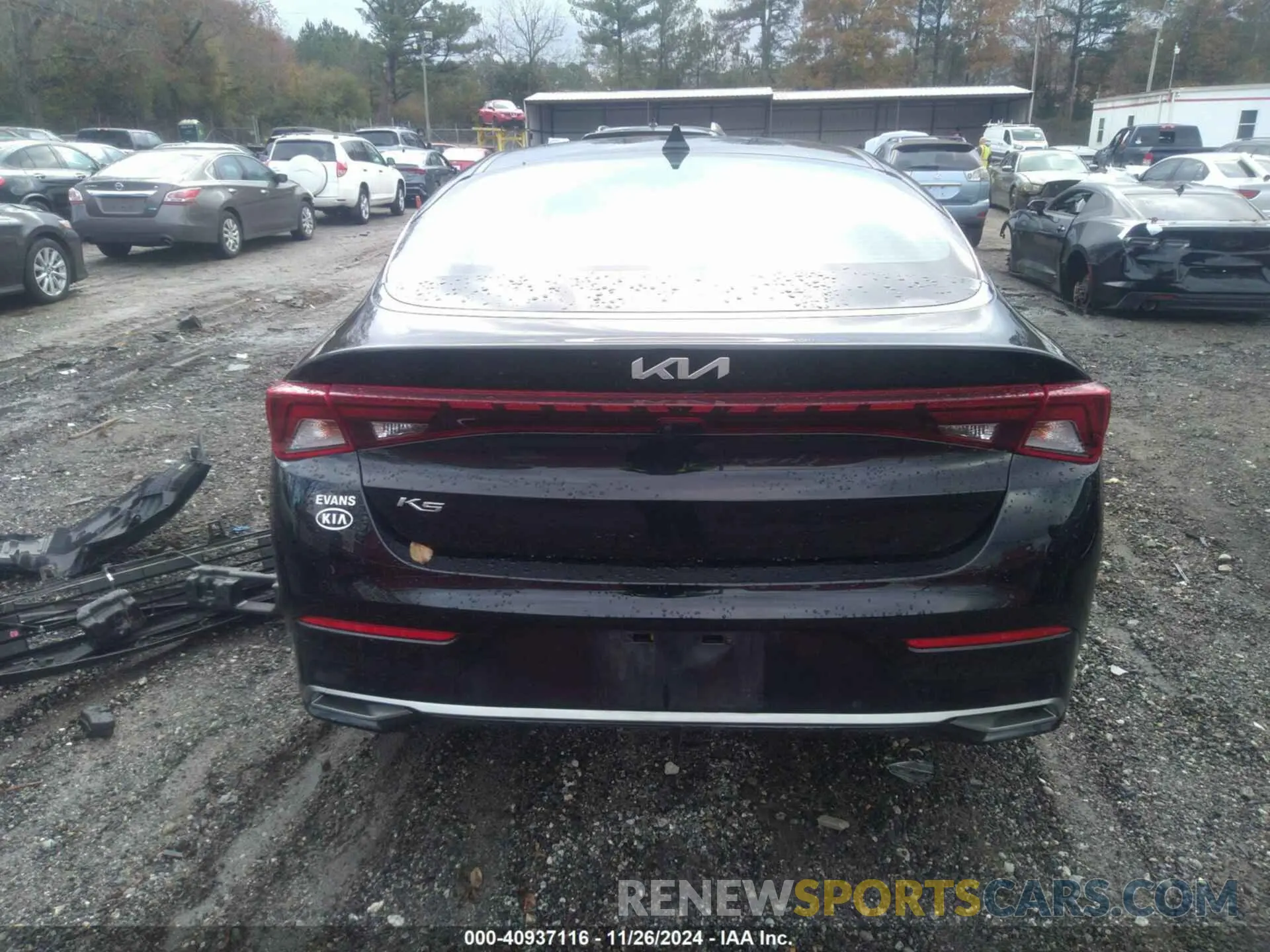 17 Photograph of a damaged car 5XXG14J2XNG132143 KIA K5 2022
