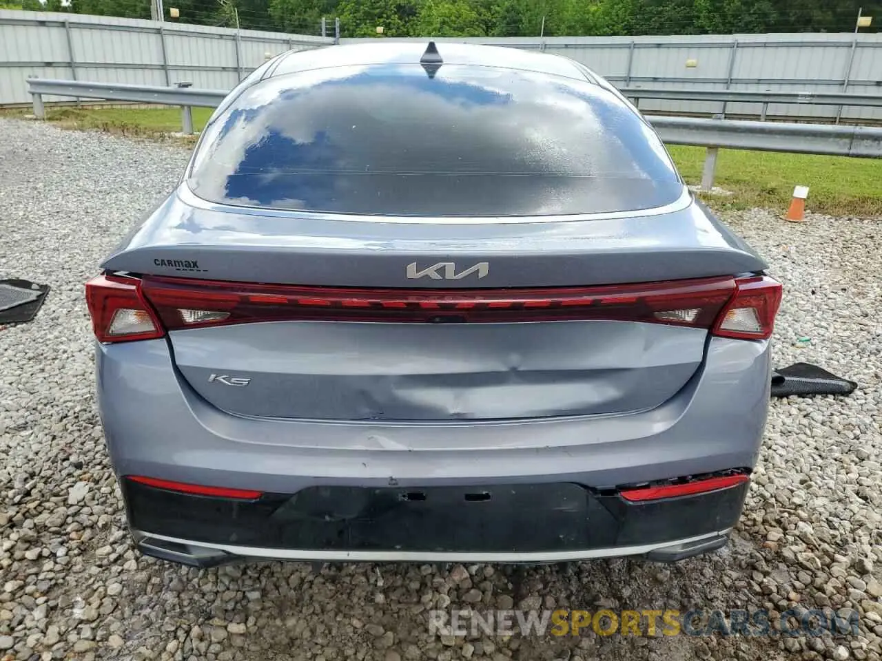 6 Photograph of a damaged car 5XXG14J2XNG150660 KIA K5 2022