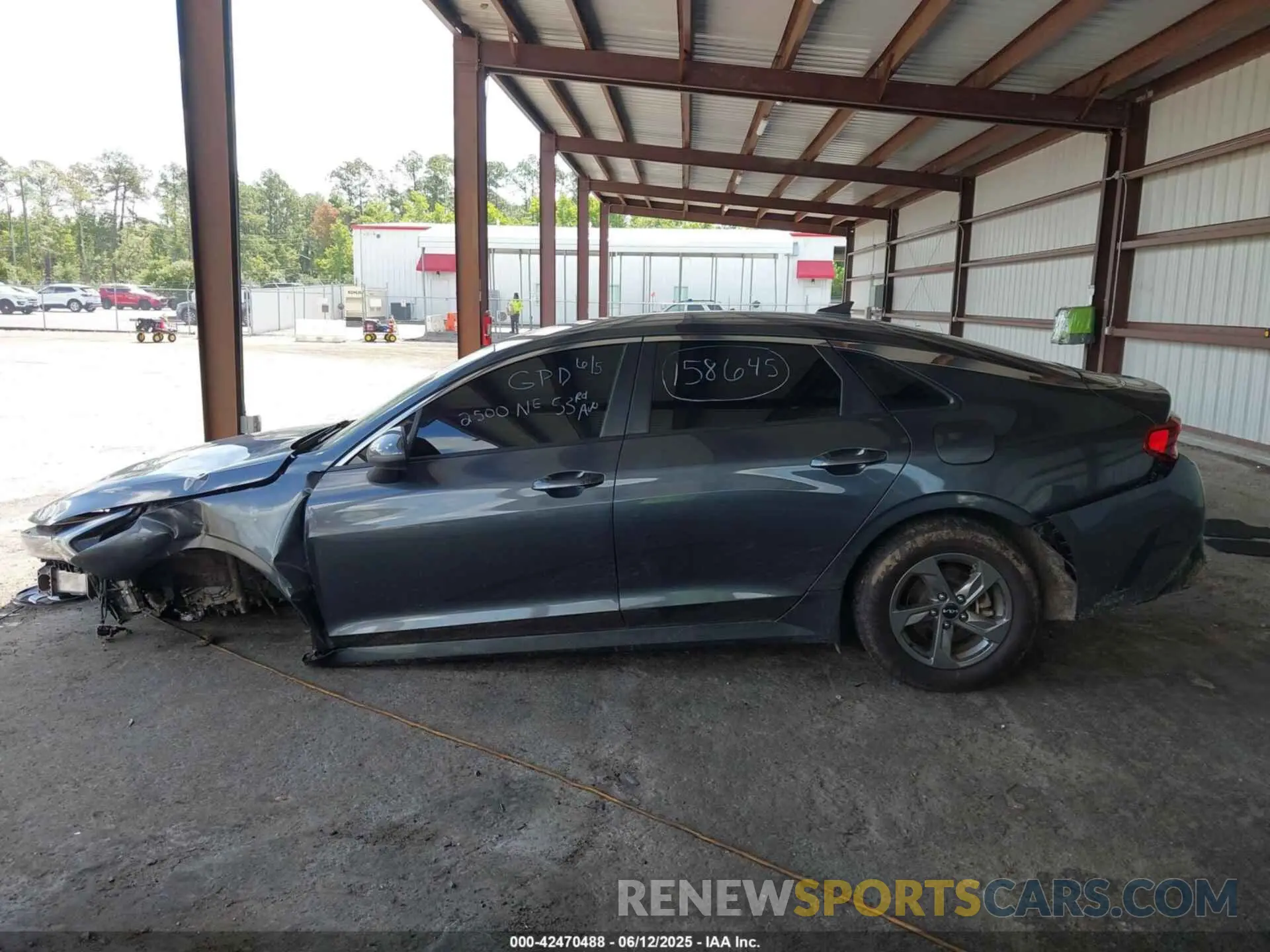15 Photograph of a damaged car 5XXG14J2XNG158645 KIA K5 2022
