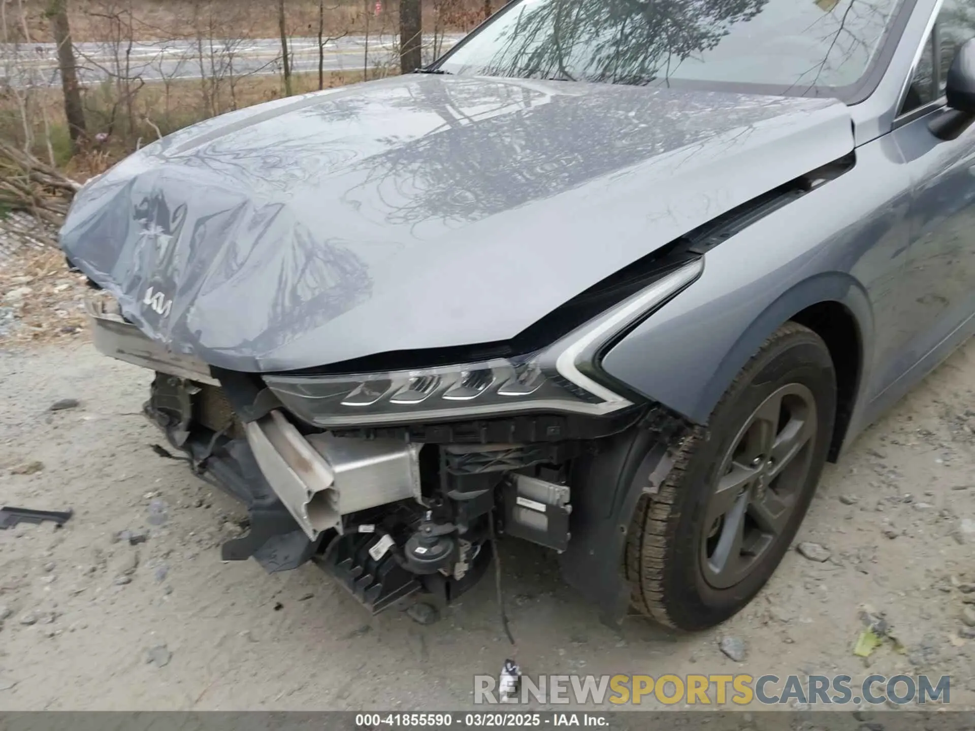 6 Photograph of a damaged car 5XXG24J22NG126236 KIA K5 2022