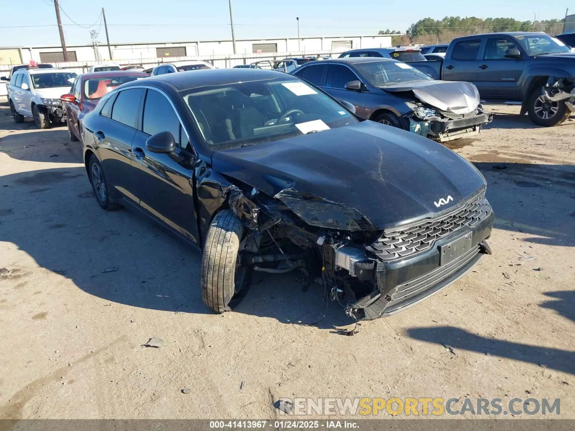 1 Photograph of a damaged car 5XXG24J23NG123927 KIA K5 2022