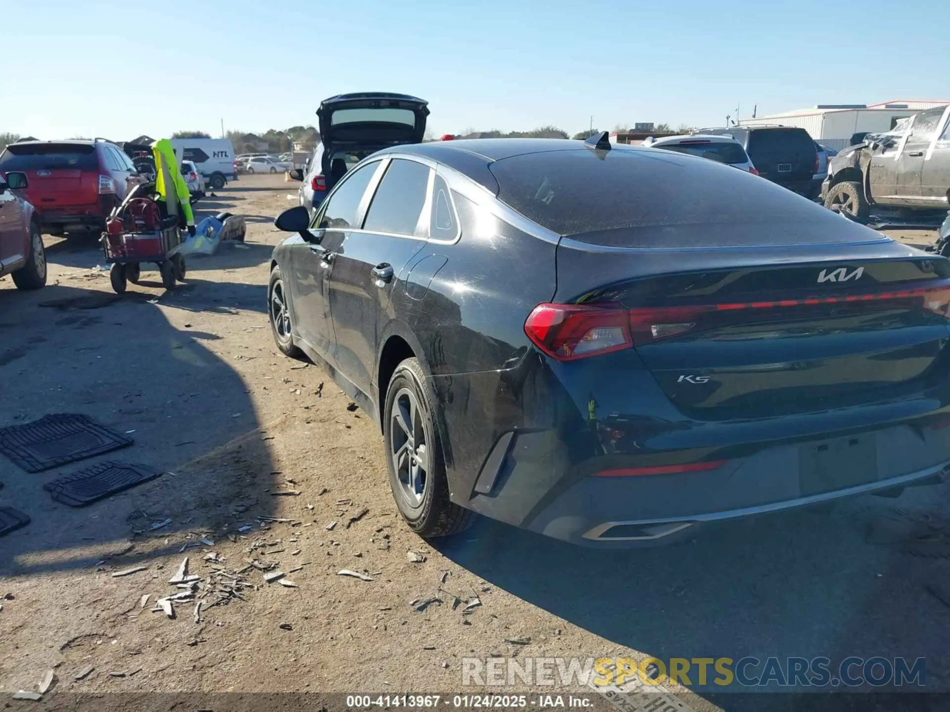 3 Photograph of a damaged car 5XXG24J23NG123927 KIA K5 2022