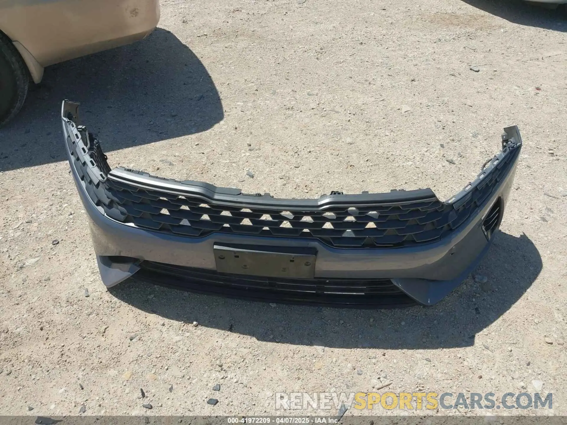 12 Photograph of a damaged car 5XXG24J24NG154765 KIA K5 2022