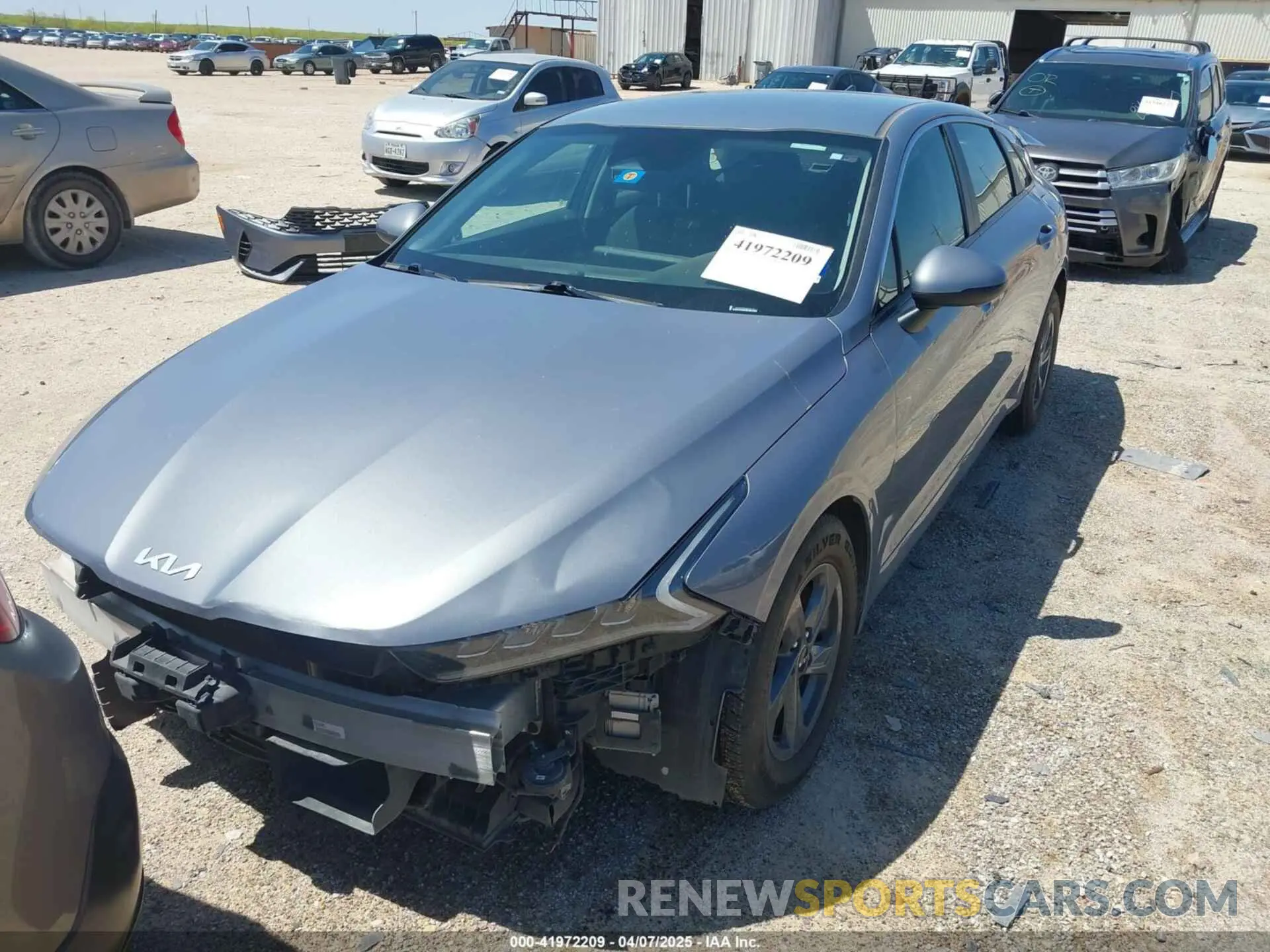 13 Photograph of a damaged car 5XXG24J24NG154765 KIA K5 2022