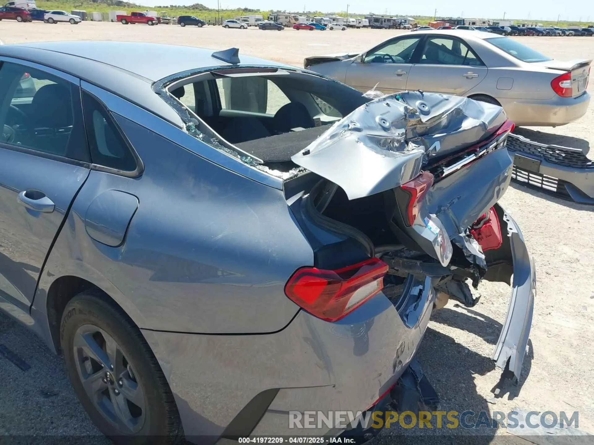 20 Photograph of a damaged car 5XXG24J24NG154765 KIA K5 2022