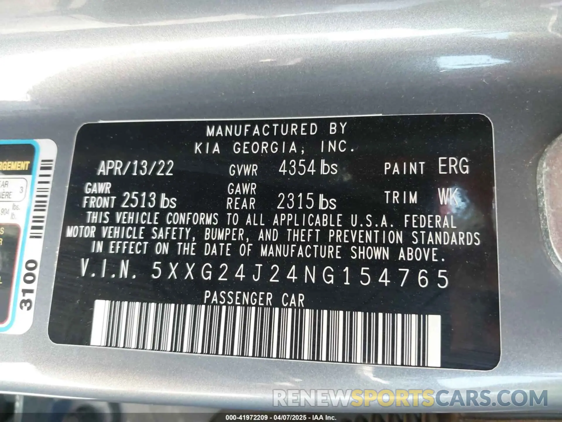 9 Photograph of a damaged car 5XXG24J24NG154765 KIA K5 2022