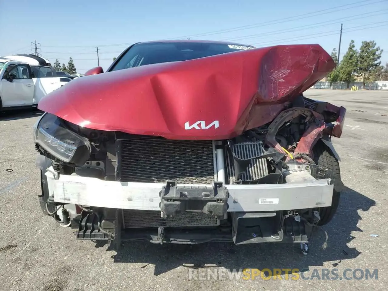 5 Photograph of a damaged car 5XXG24J29NG098970 KIA K5 2022