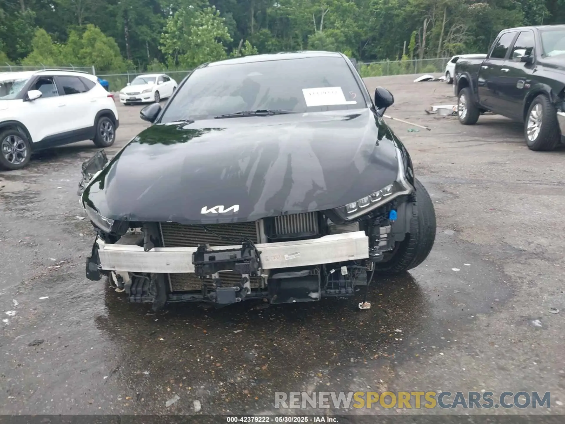 13 Photograph of a damaged car 5XXG34J20NG115779 KIA K5 2022
