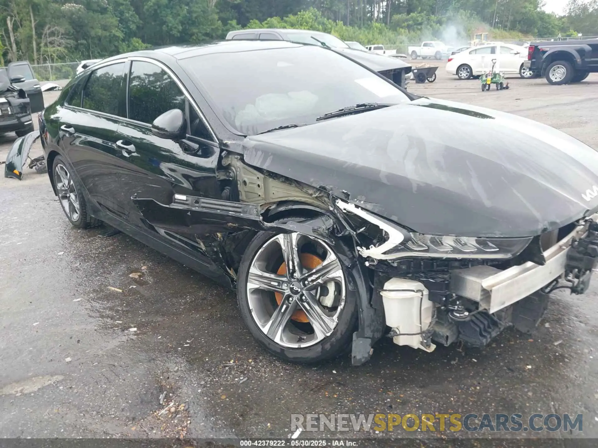 6 Photograph of a damaged car 5XXG34J20NG115779 KIA K5 2022