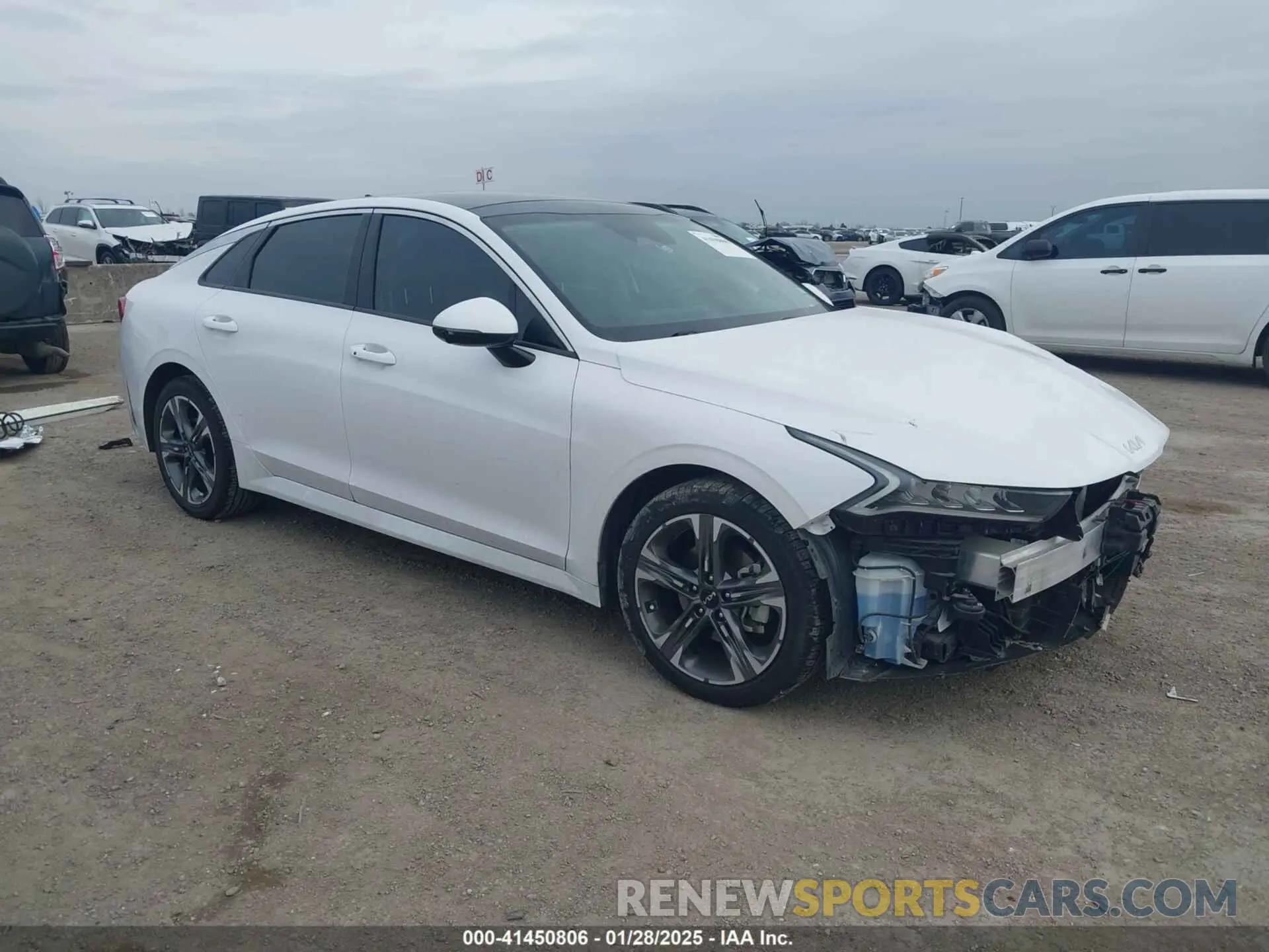1 Photograph of a damaged car 5XXG34J28NG123726 KIA K5 2022