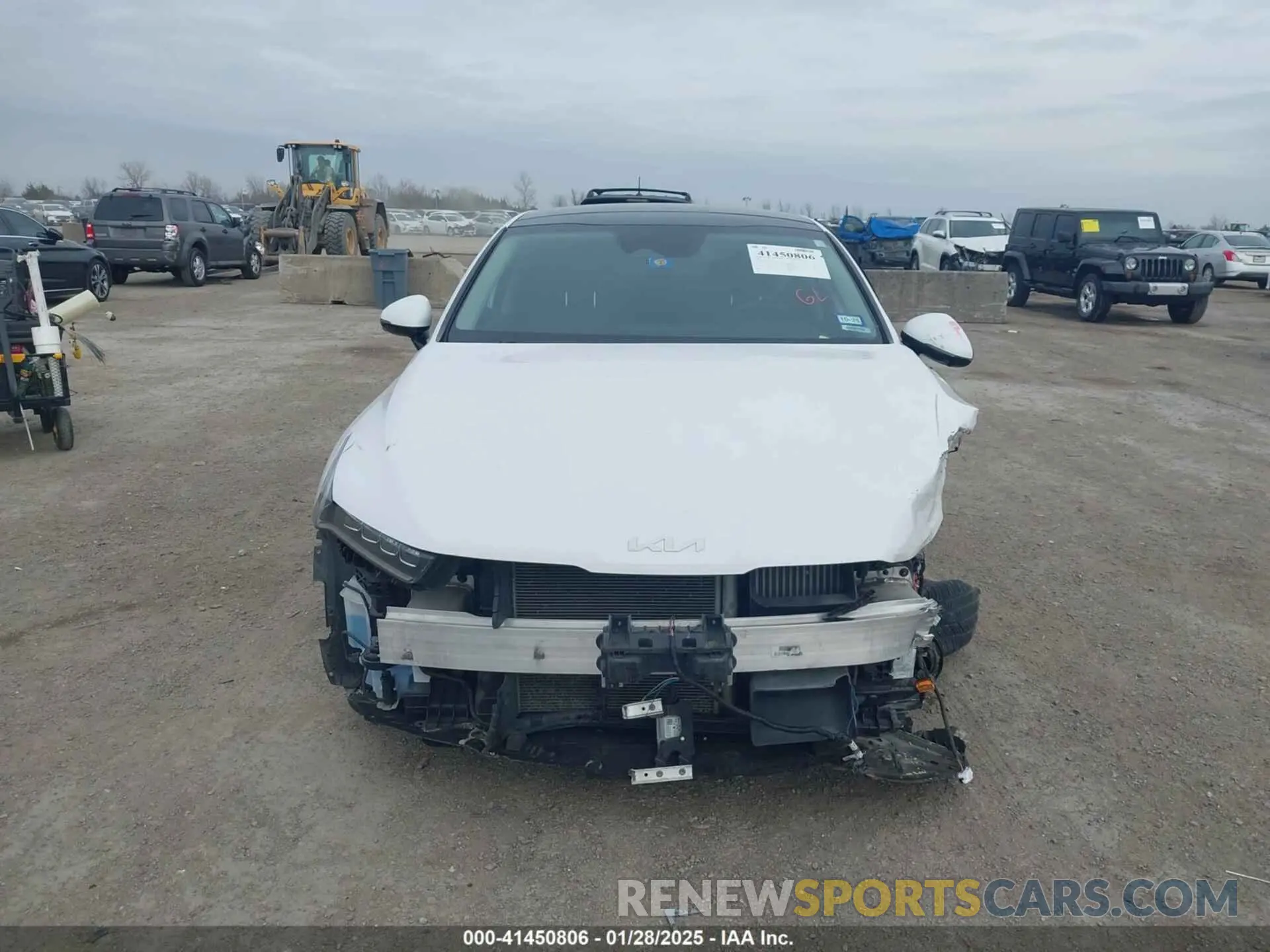 13 Photograph of a damaged car 5XXG34J28NG123726 KIA K5 2022