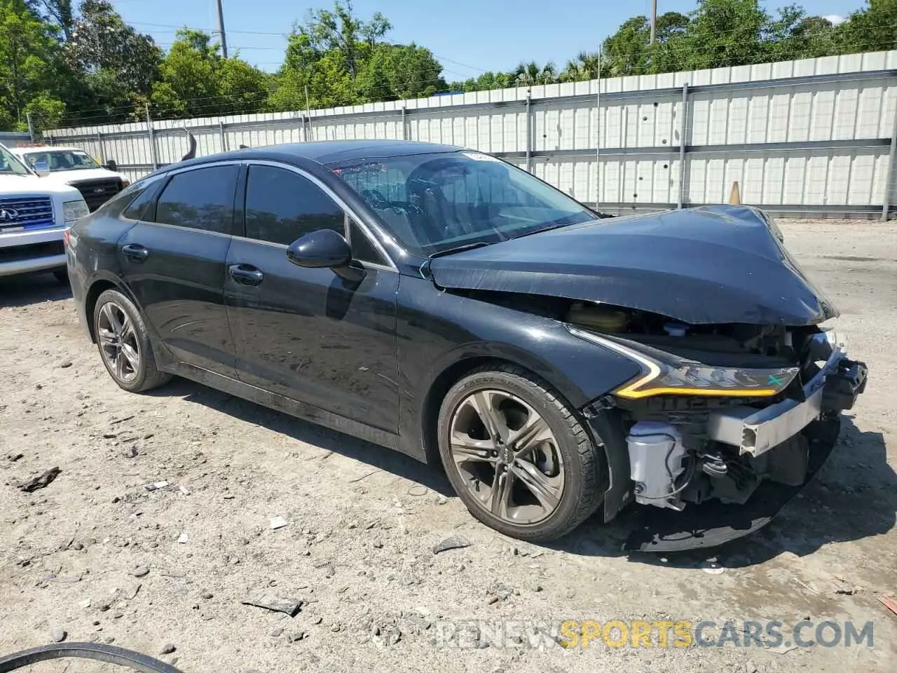 4 Photograph of a damaged car 5XXG34J2XNG088056 KIA K5 2022