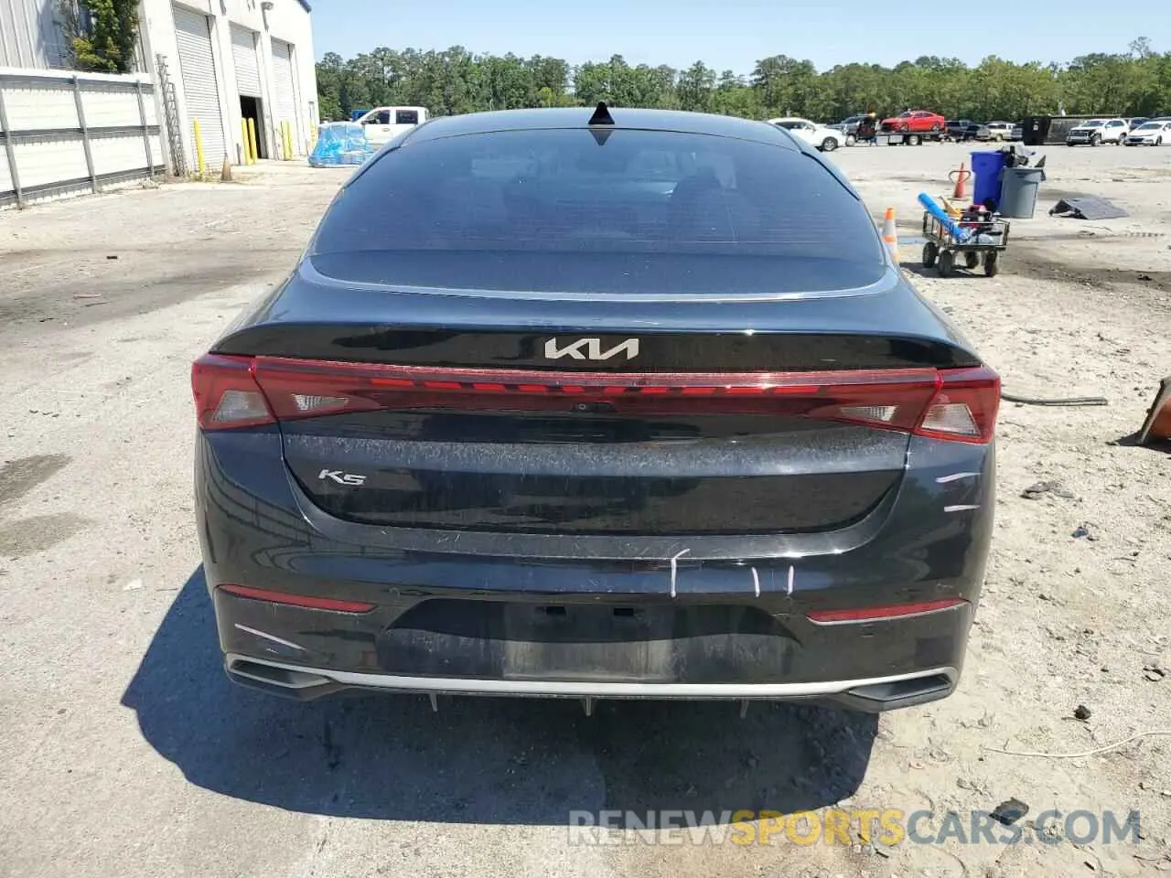 6 Photograph of a damaged car 5XXG34J2XNG088056 KIA K5 2022