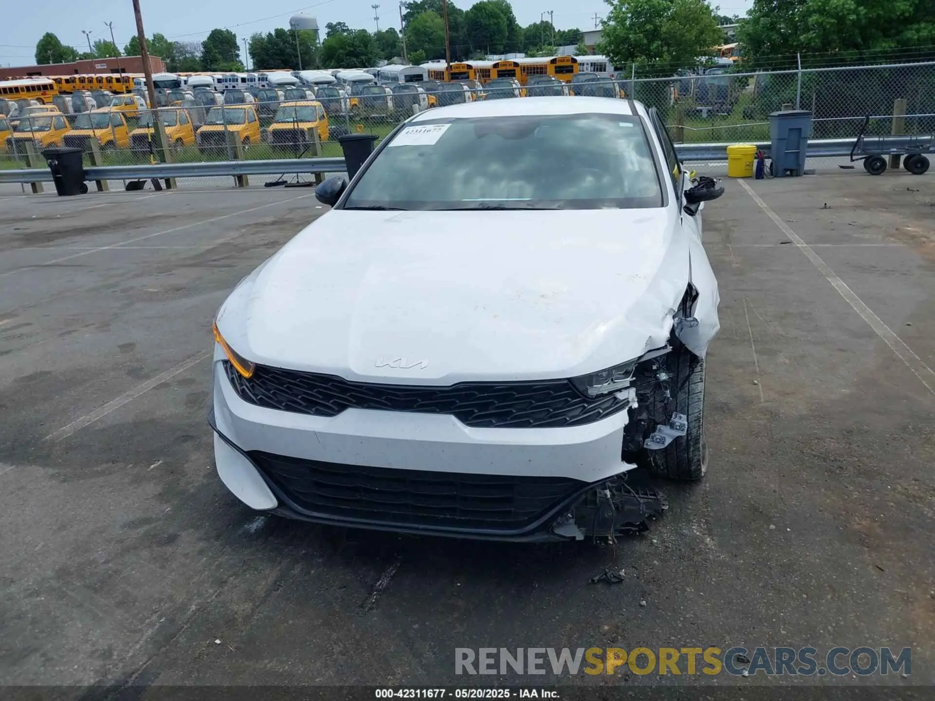 12 Photograph of a damaged car 5XXG64J20NG091006 KIA K5 2022
