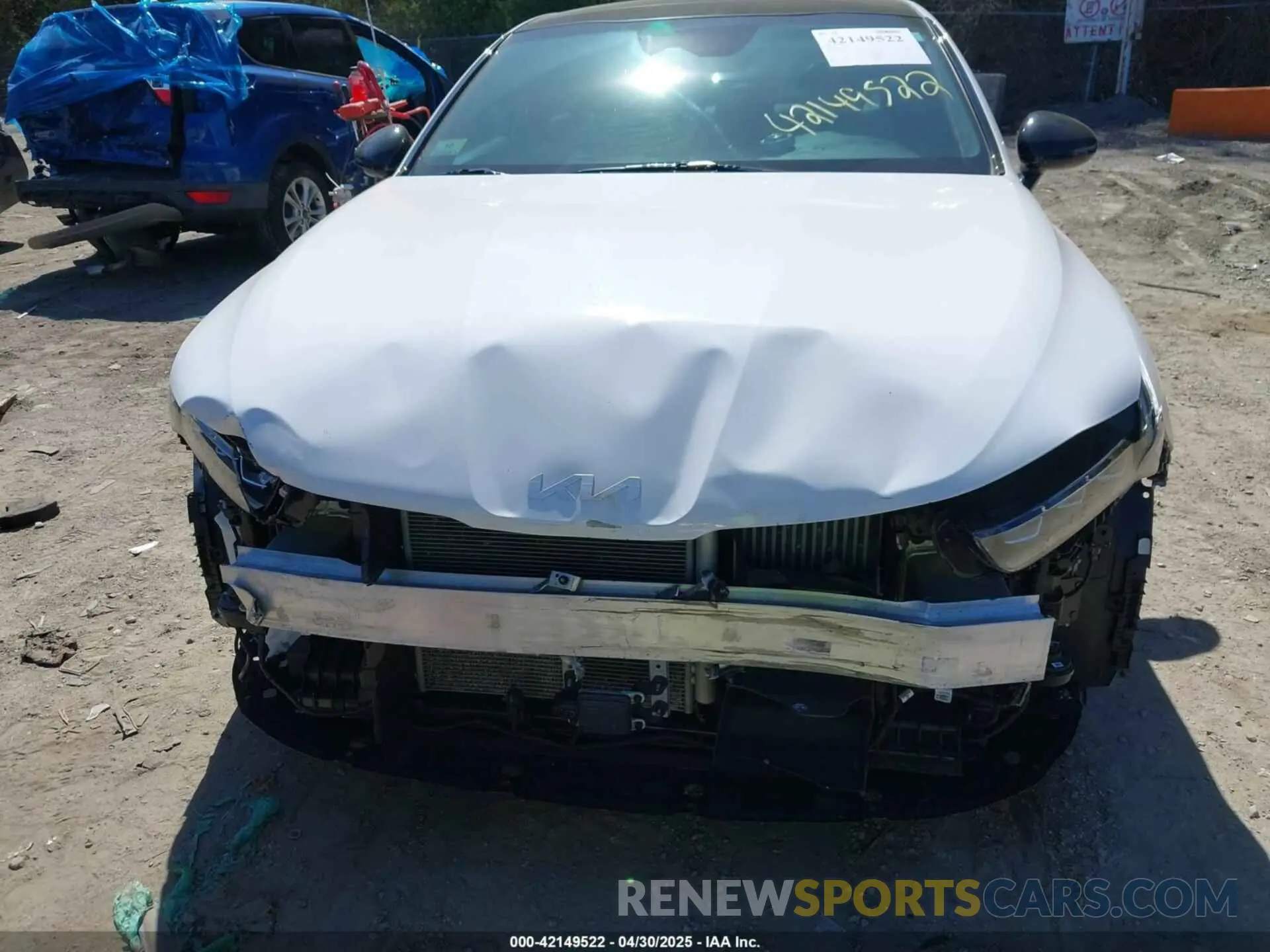 6 Photograph of a damaged car 5XXG64J20NG093080 KIA K5 2022