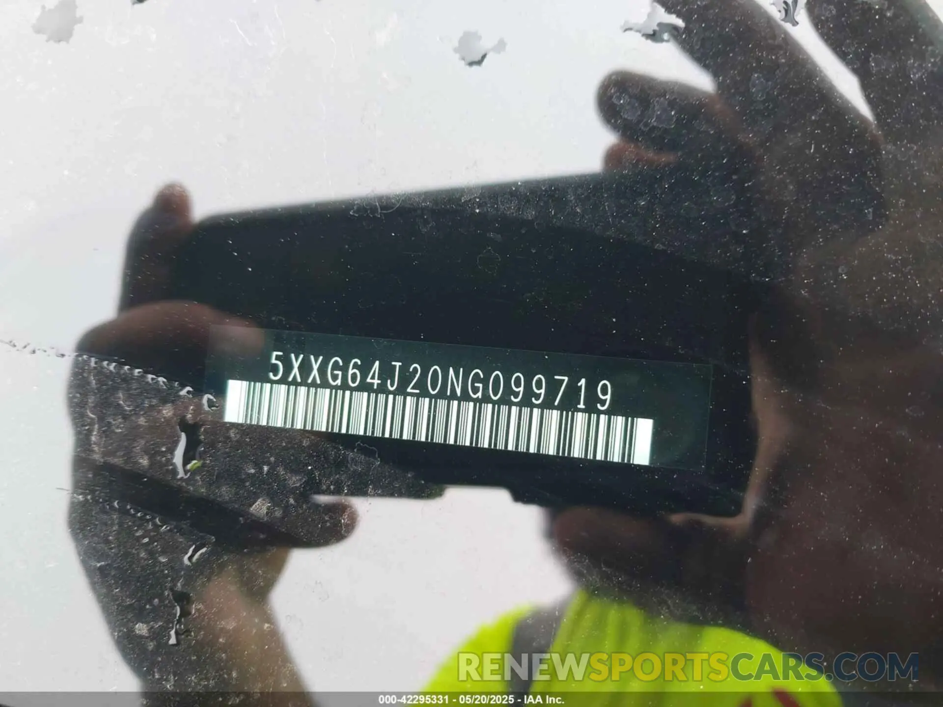 9 Photograph of a damaged car 5XXG64J20NG099719 KIA K5 2022