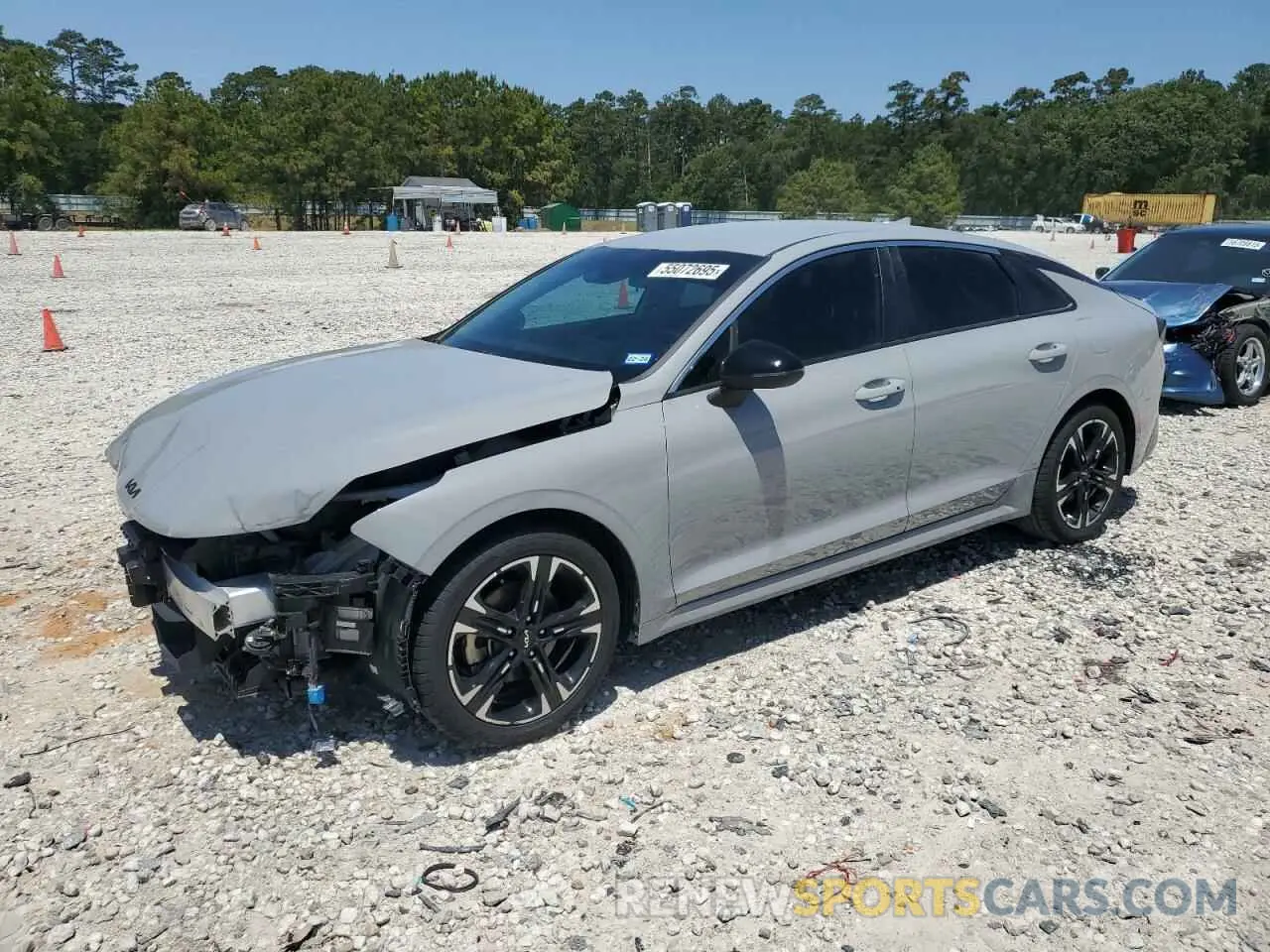 1 Photograph of a damaged car 5XXG64J20NG131570 KIA K5 2022