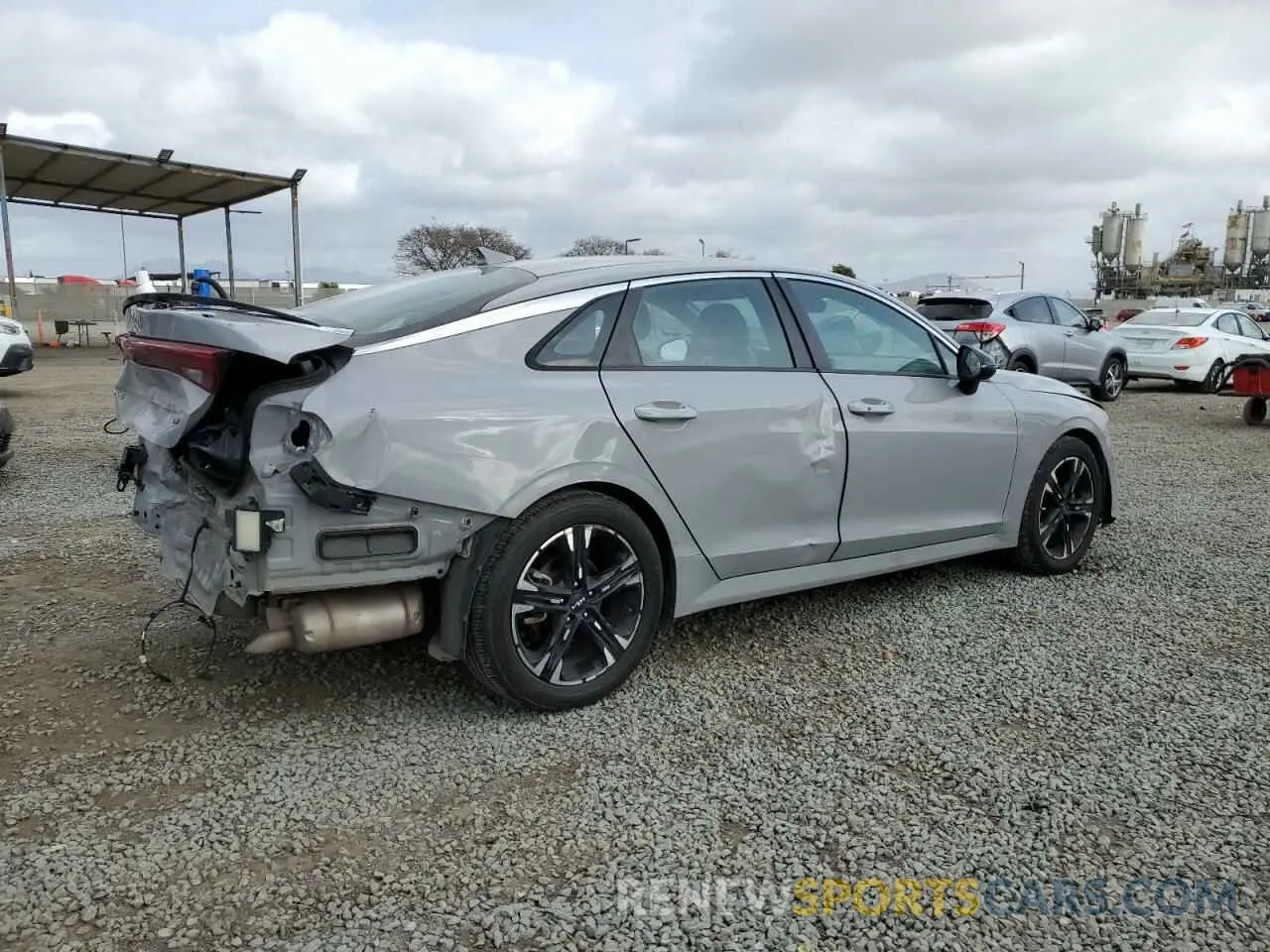 3 Photograph of a damaged car 5XXG64J20NG146487 KIA K5 2022