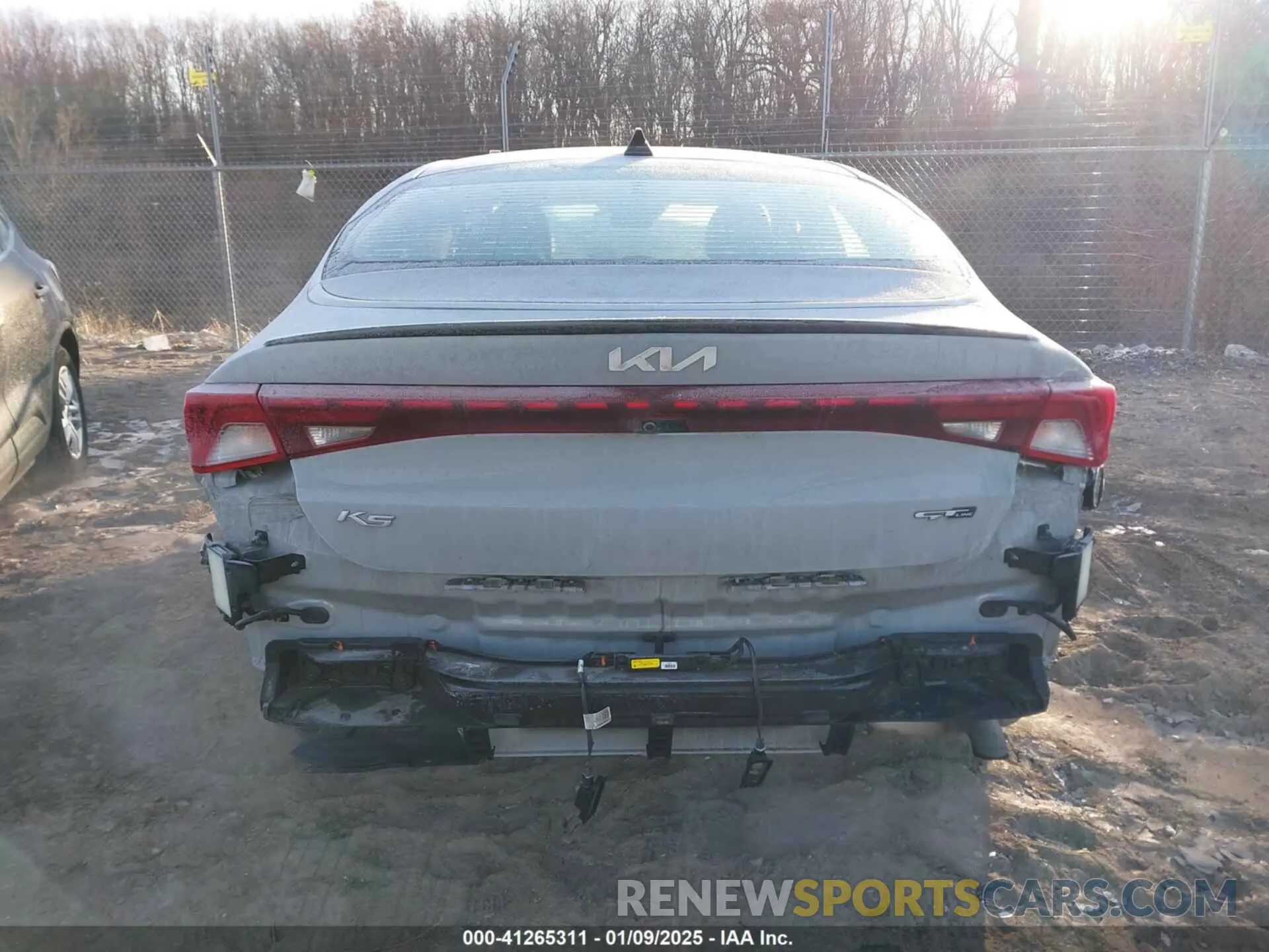 16 Photograph of a damaged car 5XXG64J20NG151723 KIA K5 2022