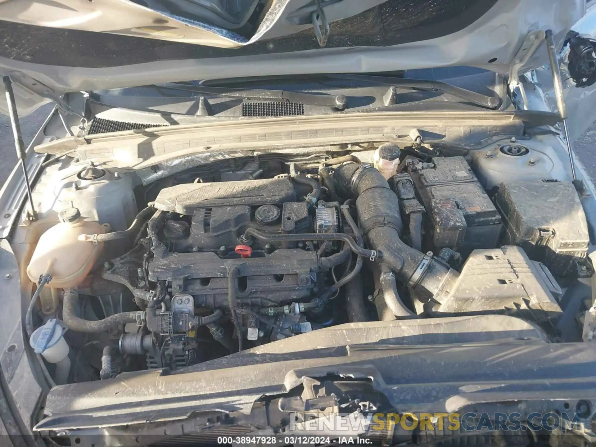 10 Photograph of a damaged car 5XXG64J20NG153374 KIA K5 2022