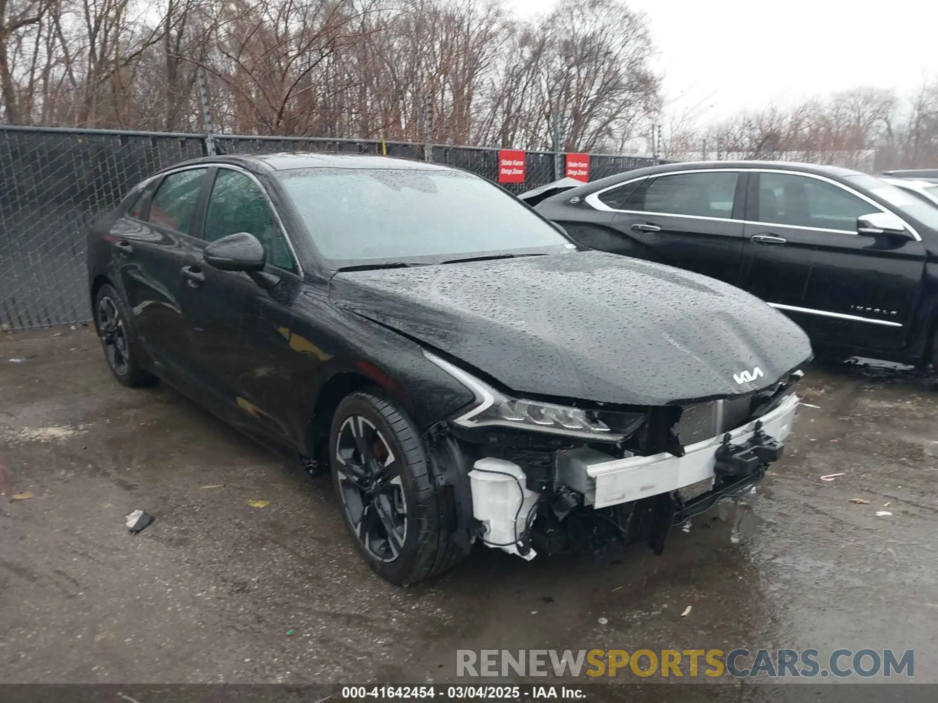 1 Photograph of a damaged car 5XXG64J20NG155965 KIA K5 2022