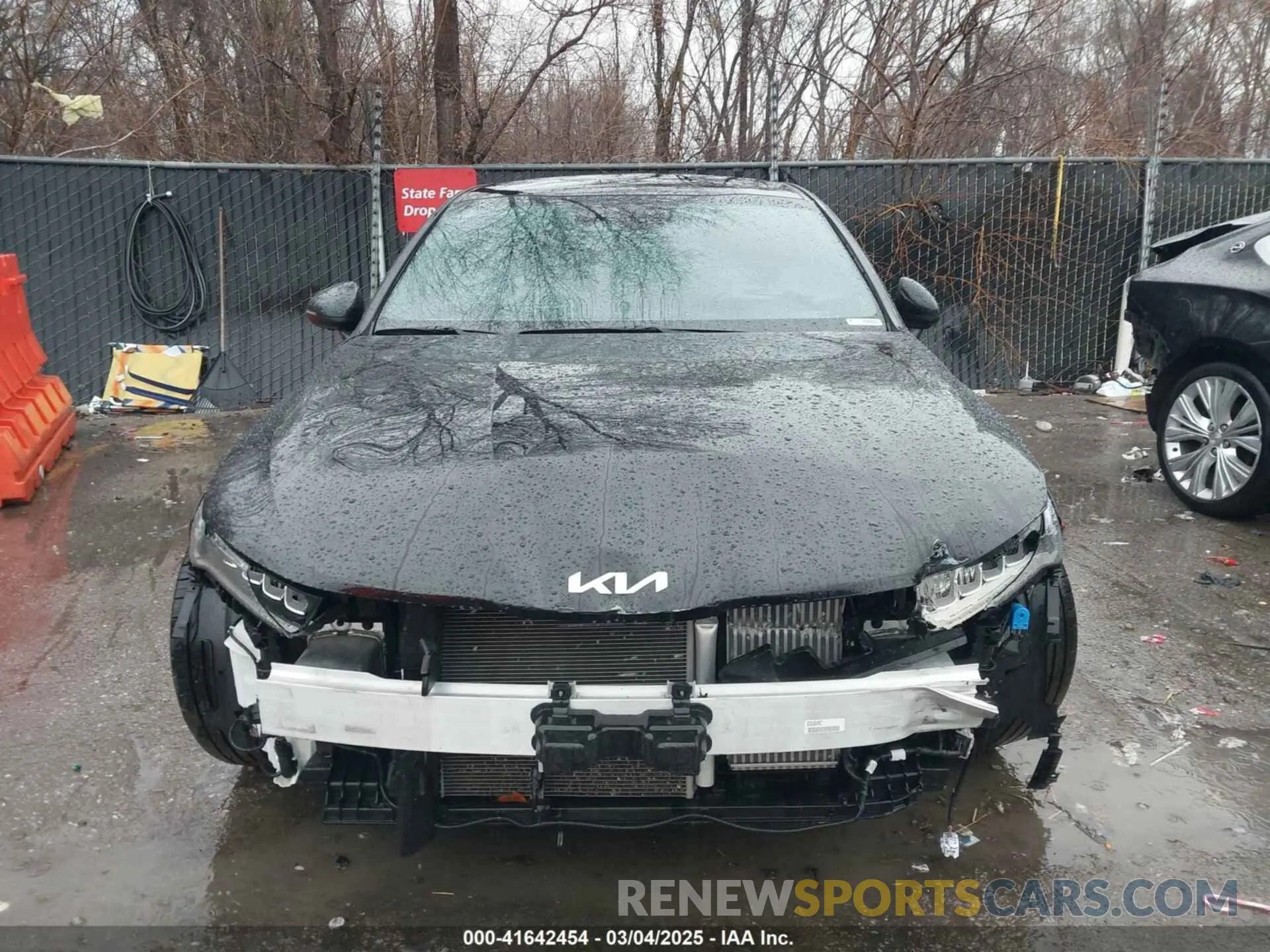 12 Photograph of a damaged car 5XXG64J20NG155965 KIA K5 2022
