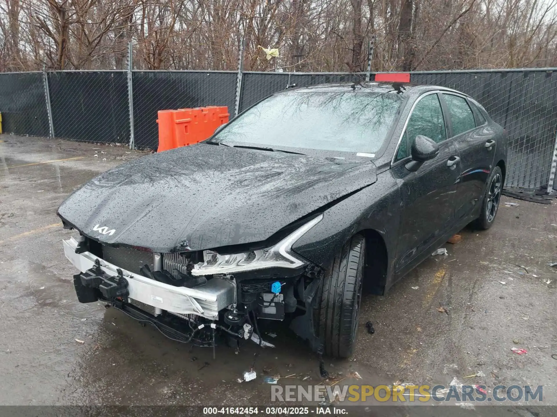 2 Photograph of a damaged car 5XXG64J20NG155965 KIA K5 2022
