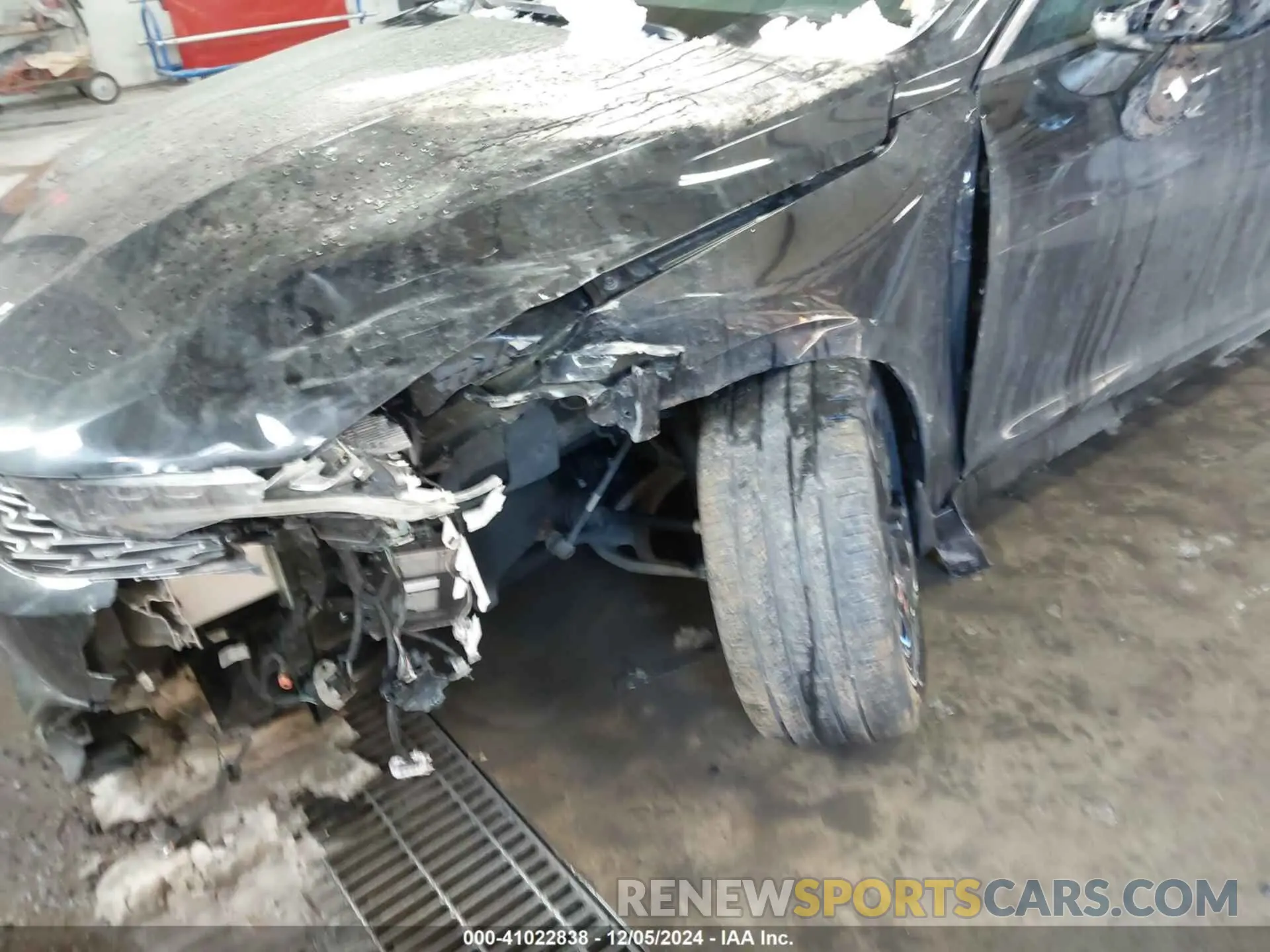 6 Photograph of a damaged car 5XXG64J20NG165685 KIA K5 2022