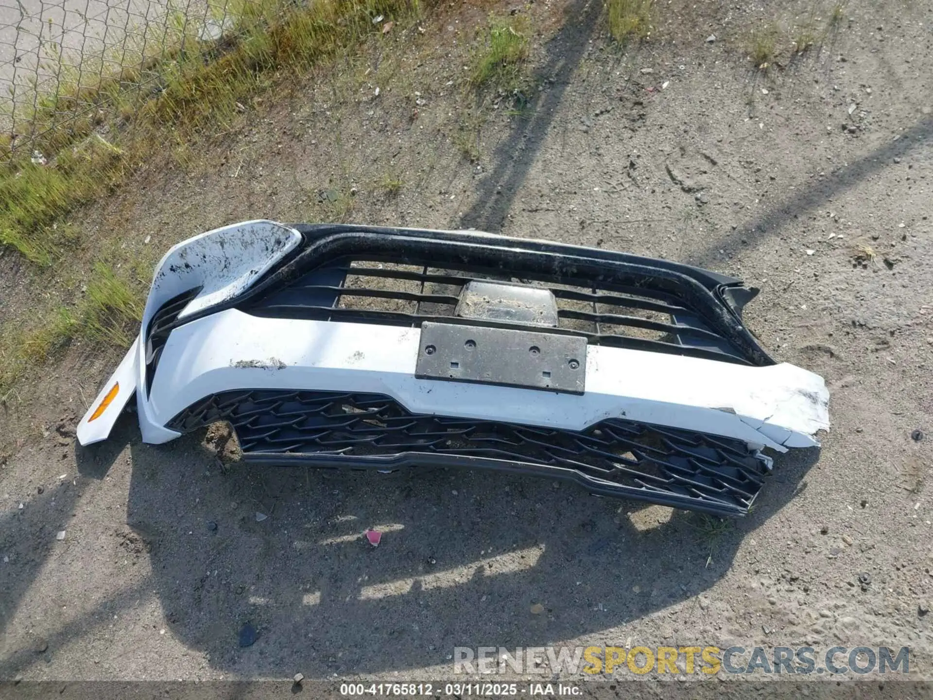 11 Photograph of a damaged car 5XXG64J21NG092164 KIA K5 2022