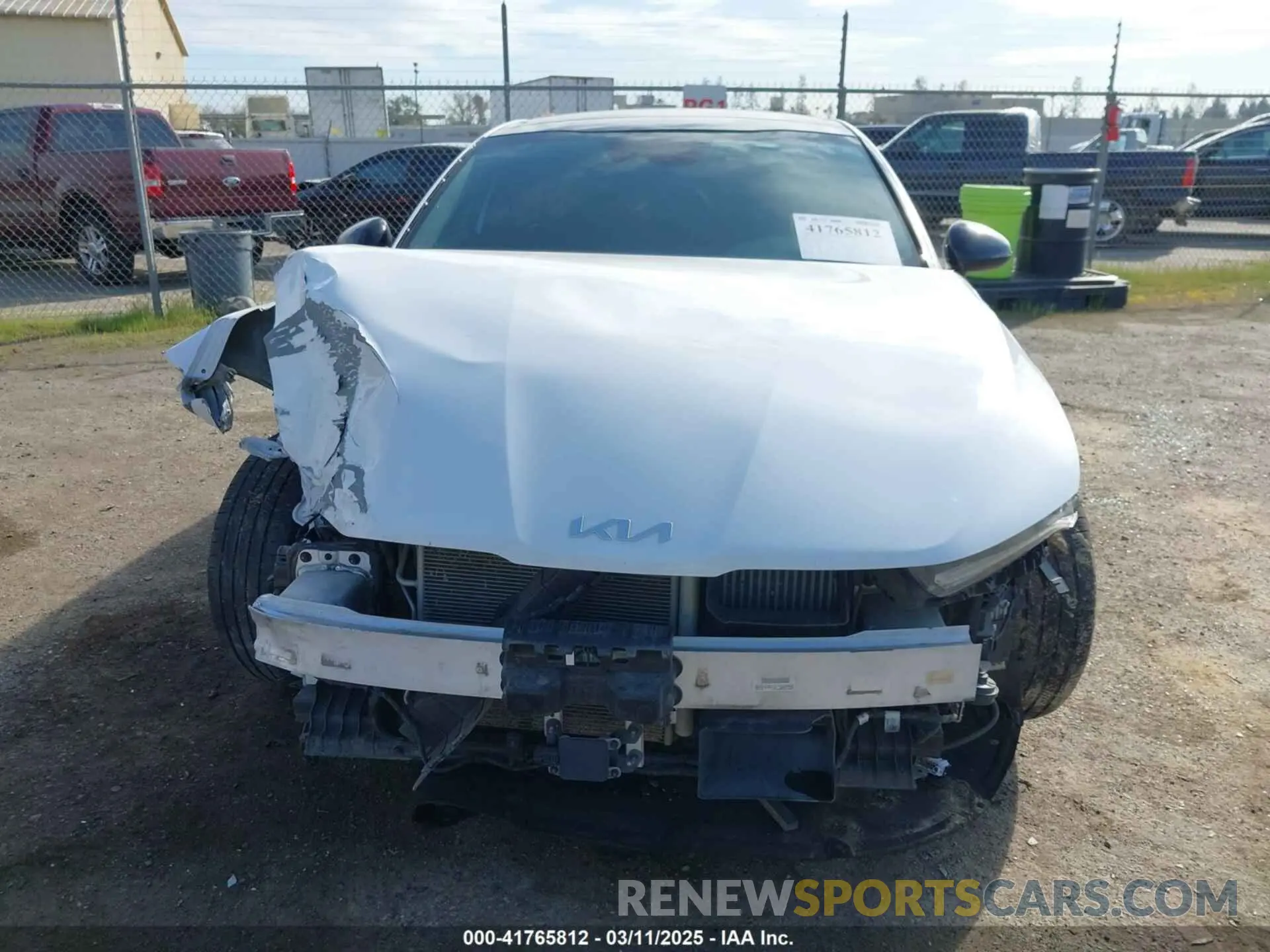 12 Photograph of a damaged car 5XXG64J21NG092164 KIA K5 2022