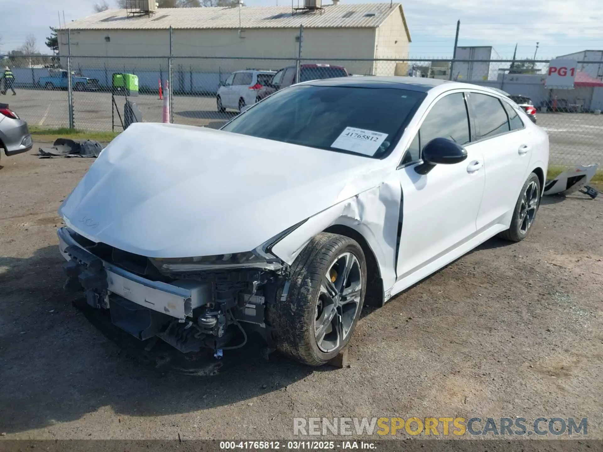 2 Photograph of a damaged car 5XXG64J21NG092164 KIA K5 2022