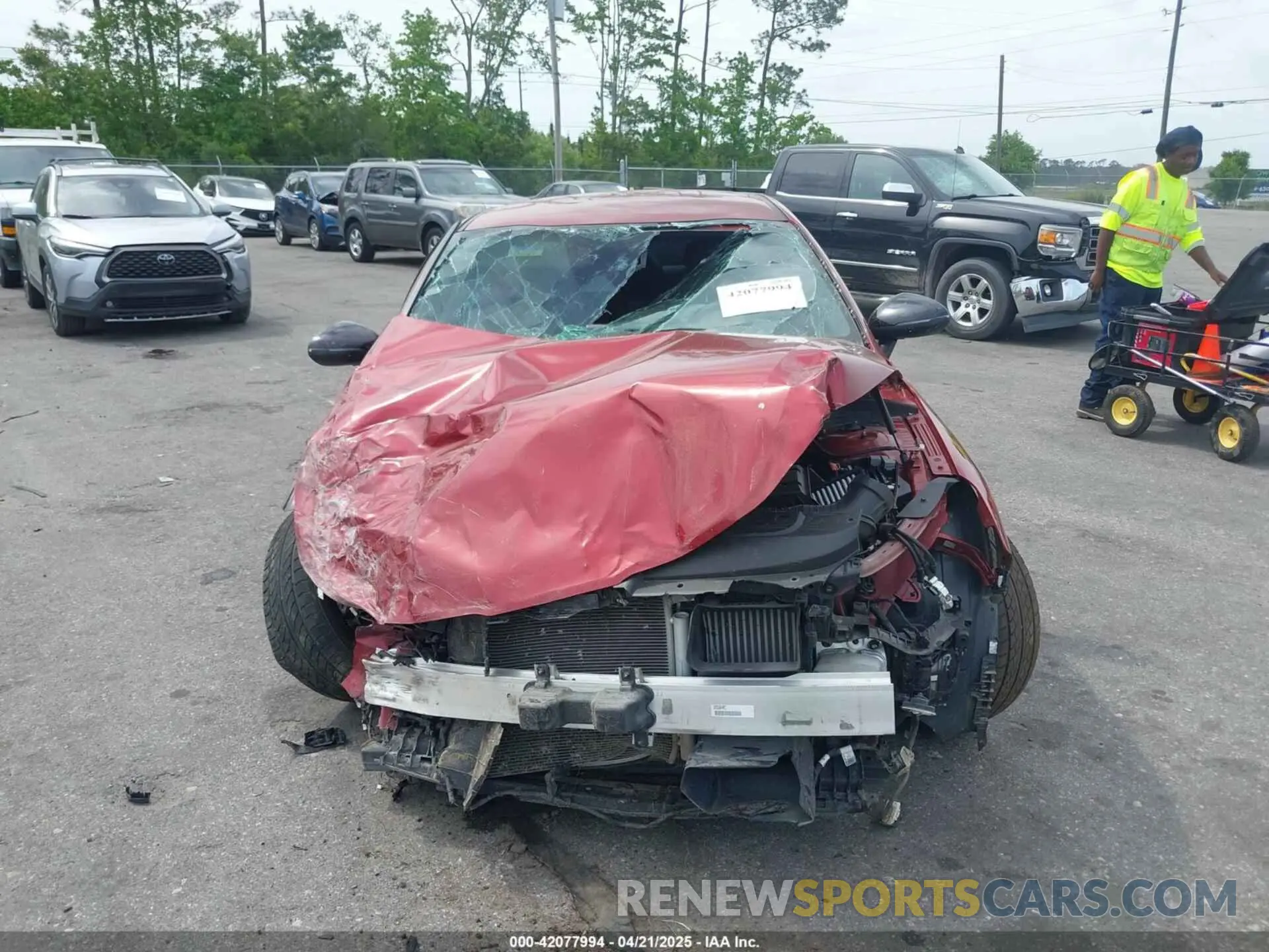 11 Photograph of a damaged car 5XXG64J21NG094464 KIA K5 2022