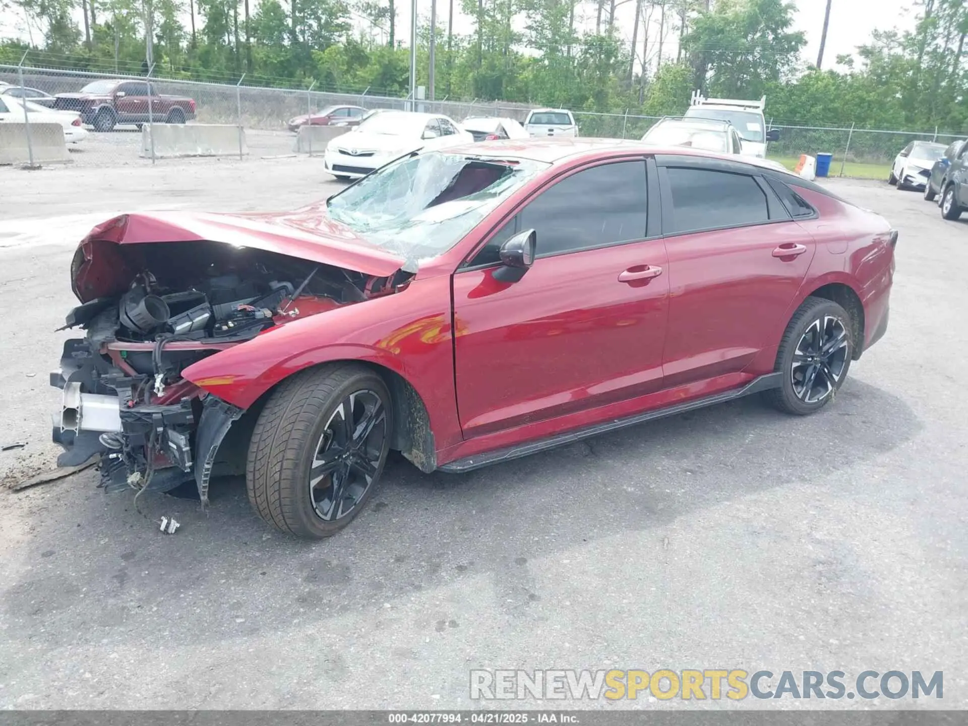 2 Photograph of a damaged car 5XXG64J21NG094464 KIA K5 2022