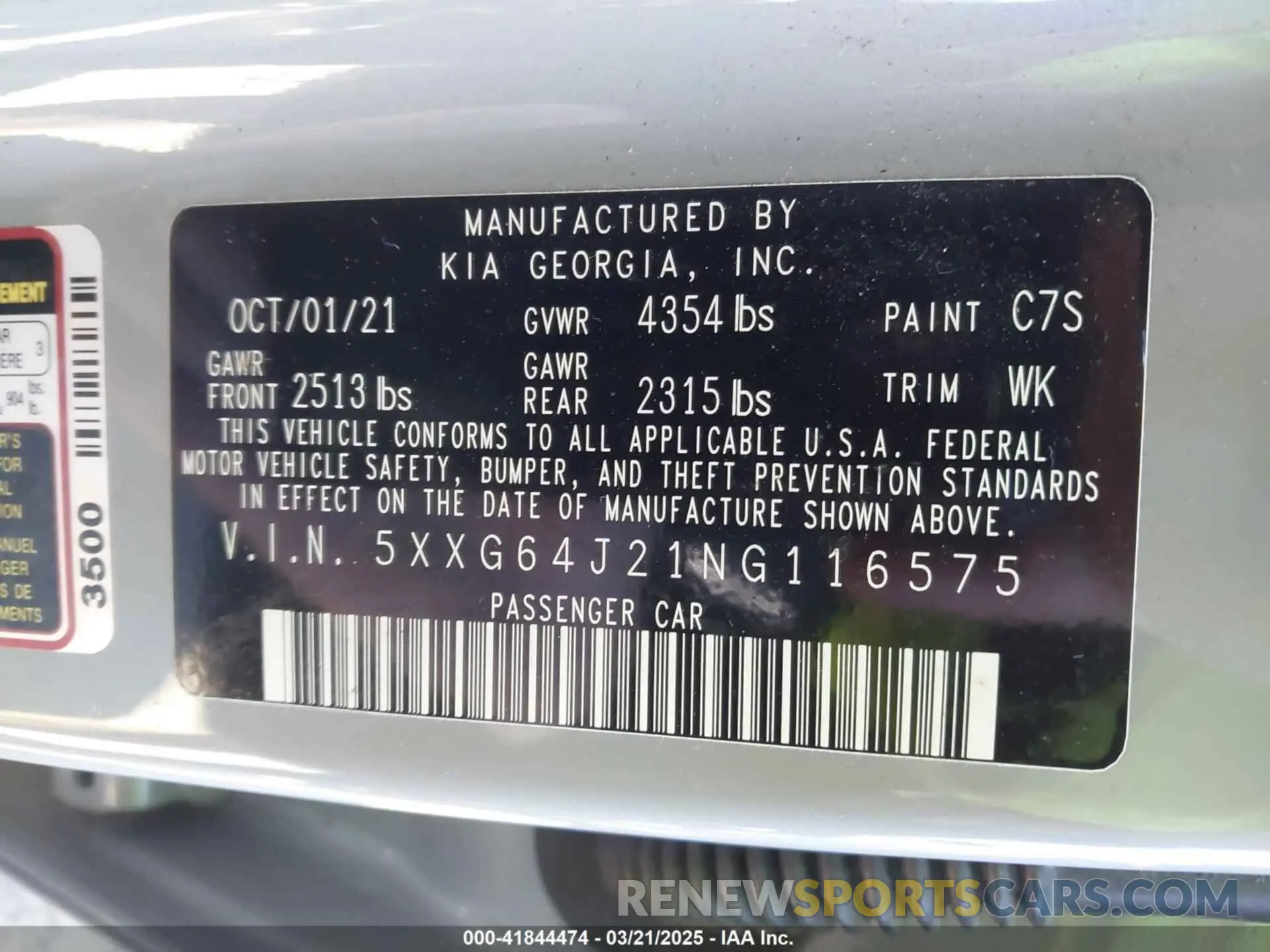 9 Photograph of a damaged car 5XXG64J21NG116575 KIA K5 2022