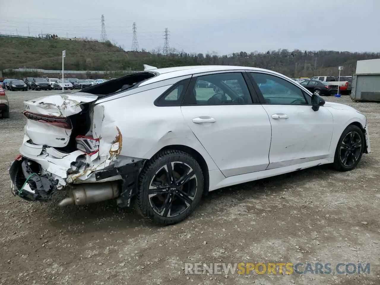 3 Photograph of a damaged car 5XXG64J21NG125096 KIA K5 2022