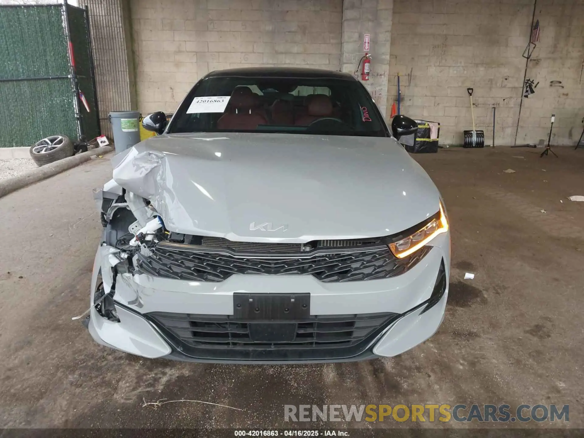 12 Photograph of a damaged car 5XXG64J21NG127446 KIA K5 2022