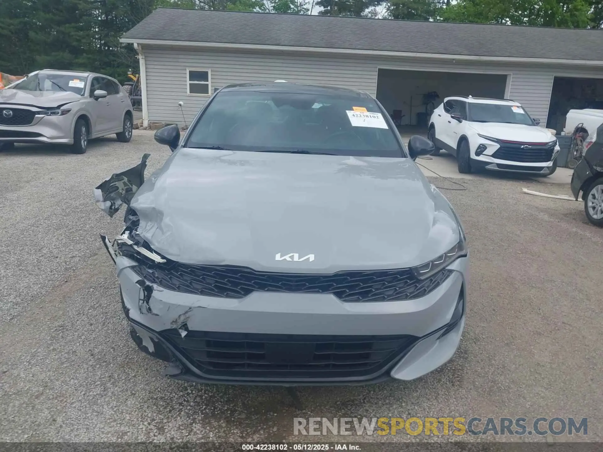 13 Photograph of a damaged car 5XXG64J21NG129181 KIA K5 2022