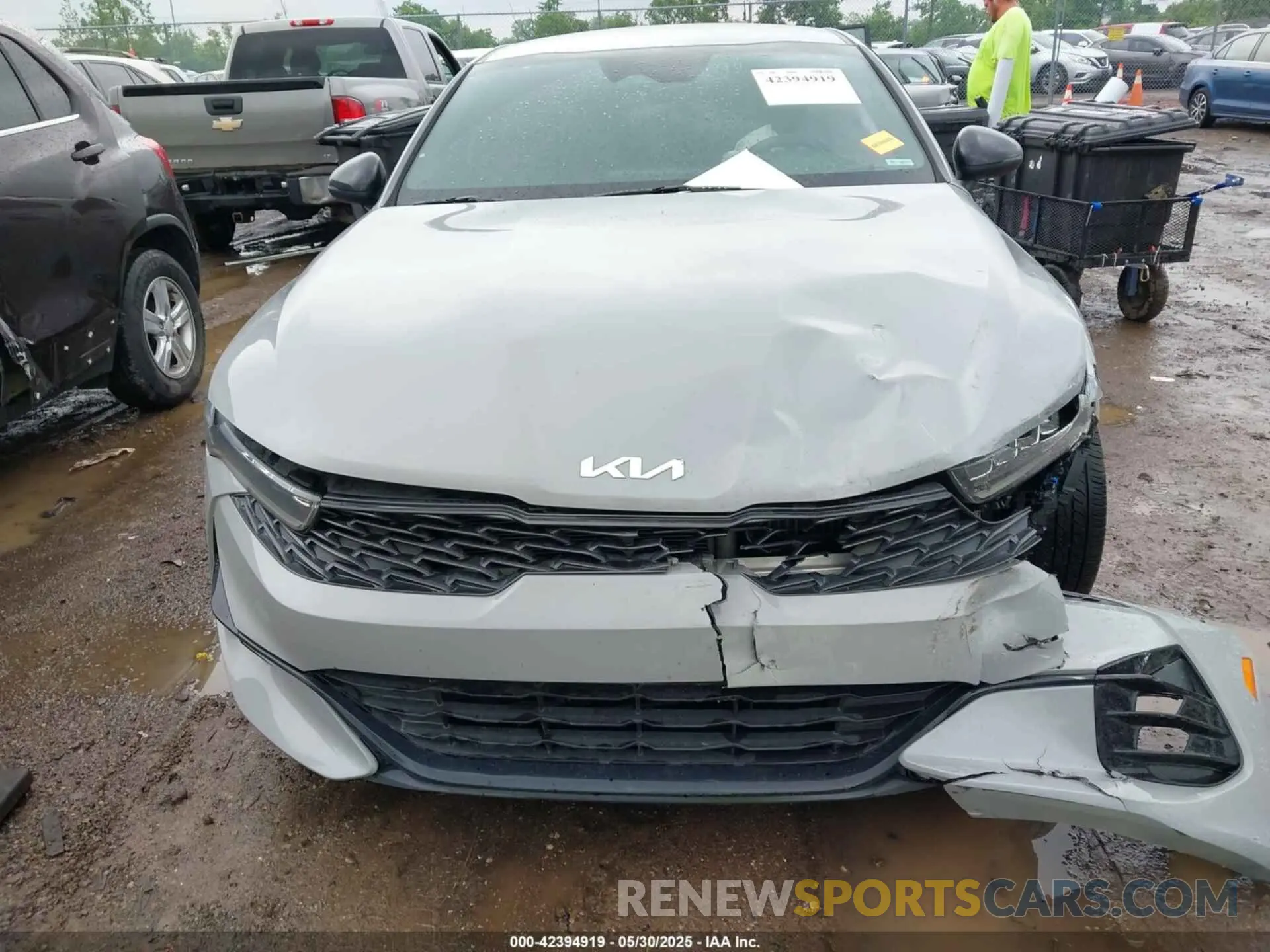 12 Photograph of a damaged car 5XXG64J21NG143288 KIA K5 2022