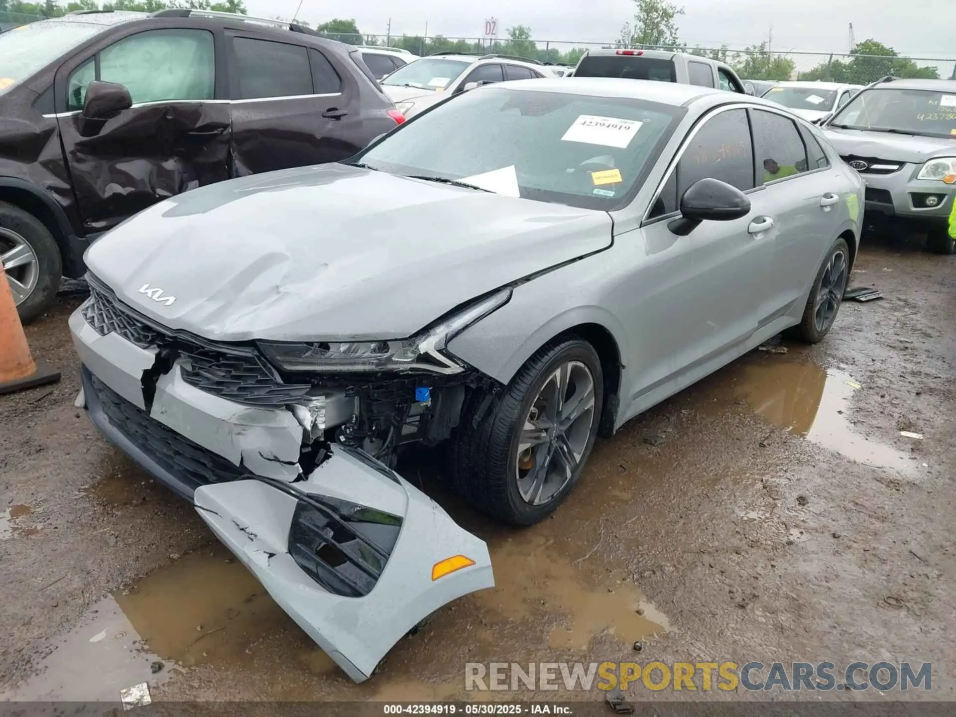 2 Photograph of a damaged car 5XXG64J21NG143288 KIA K5 2022