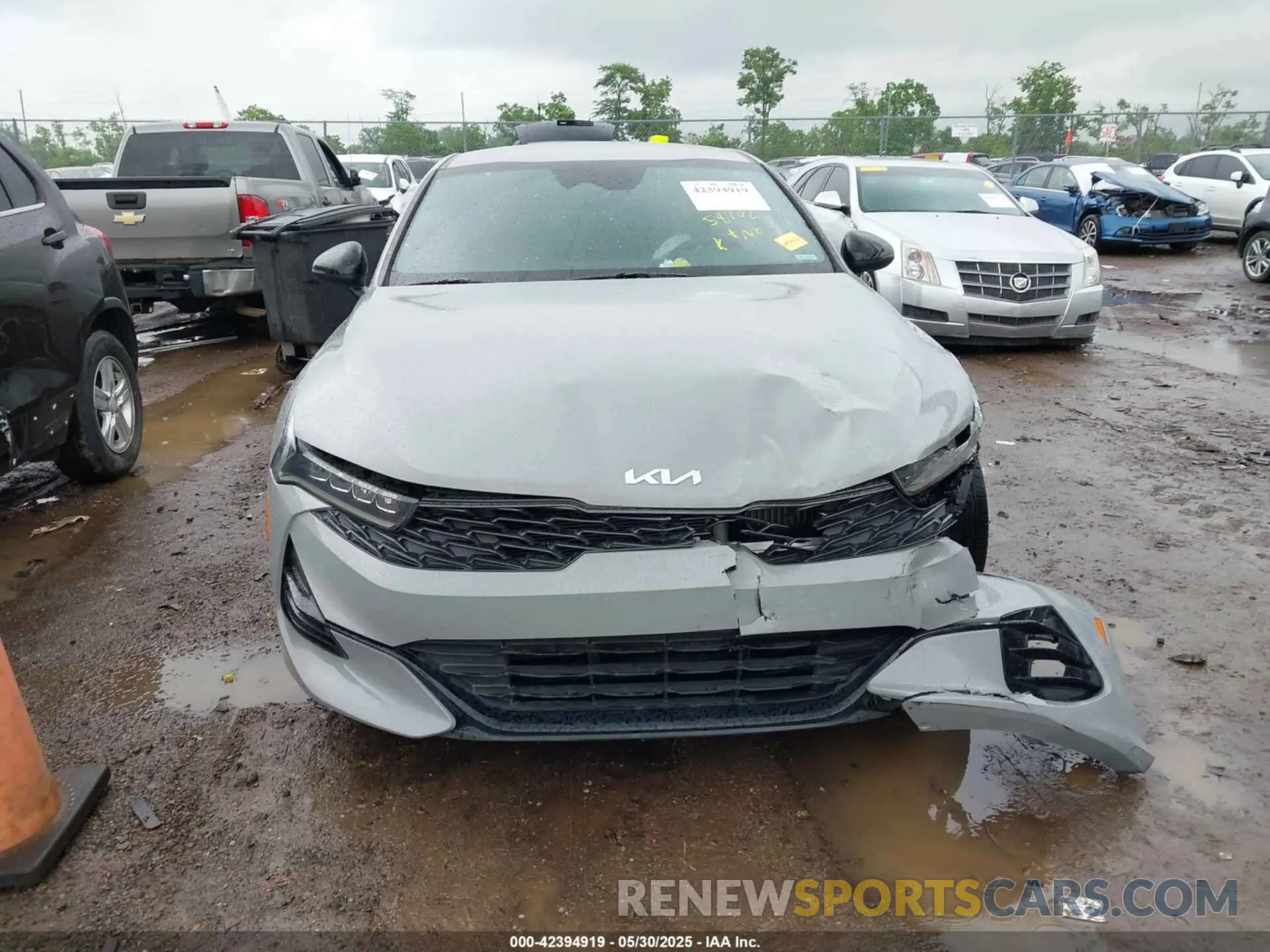 6 Photograph of a damaged car 5XXG64J21NG143288 KIA K5 2022